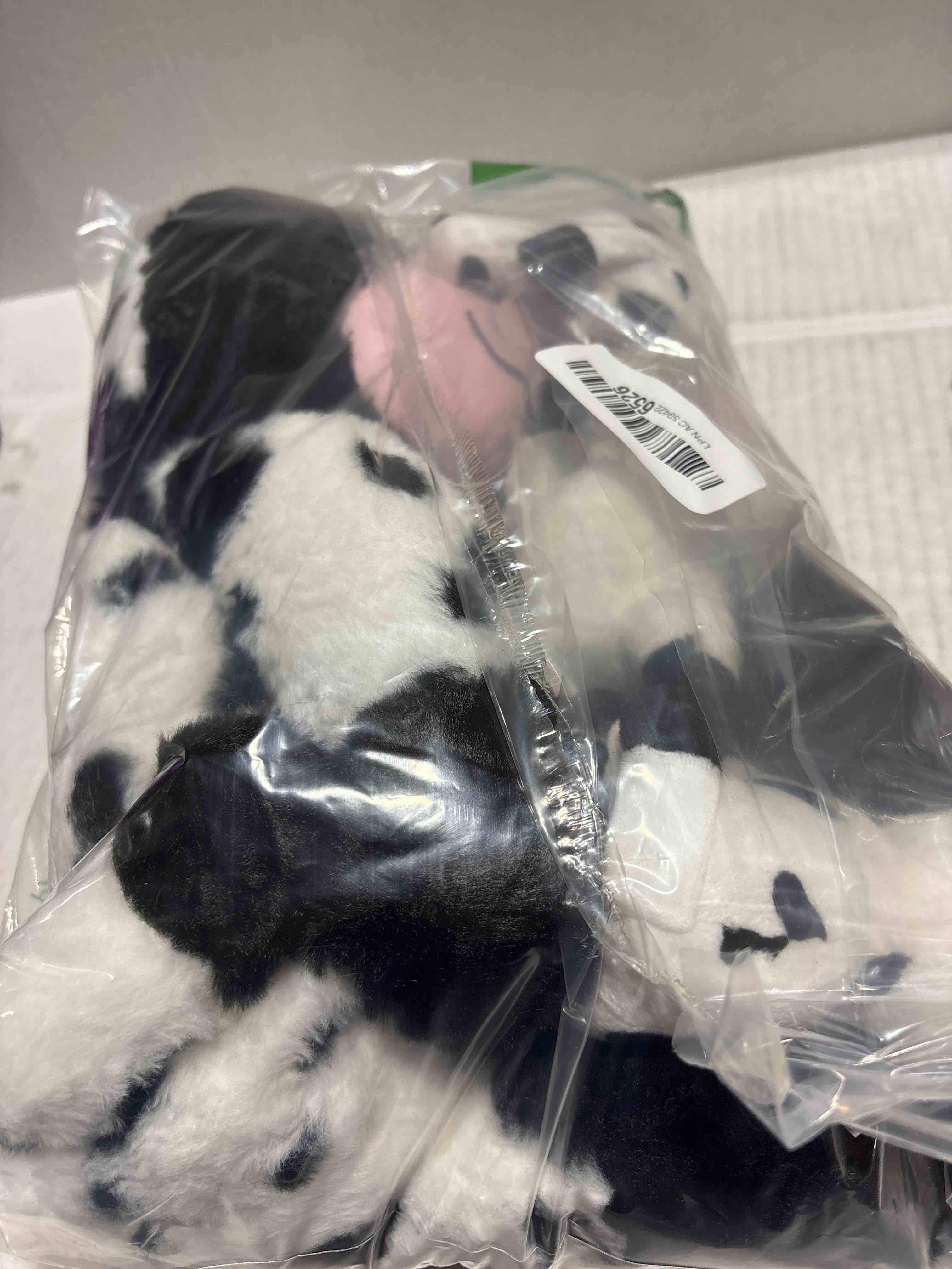 Condition photo showing New/Like New for Sumind 5 Pcs Cow Stuffed Animal Set 13.78 Inch Mommy Cow Plush Toy with 4 Baby Cute Calf in Her Tummy Large Stuffed Animals with Babies Inside for Christmas Toddlers Girls(Cute)