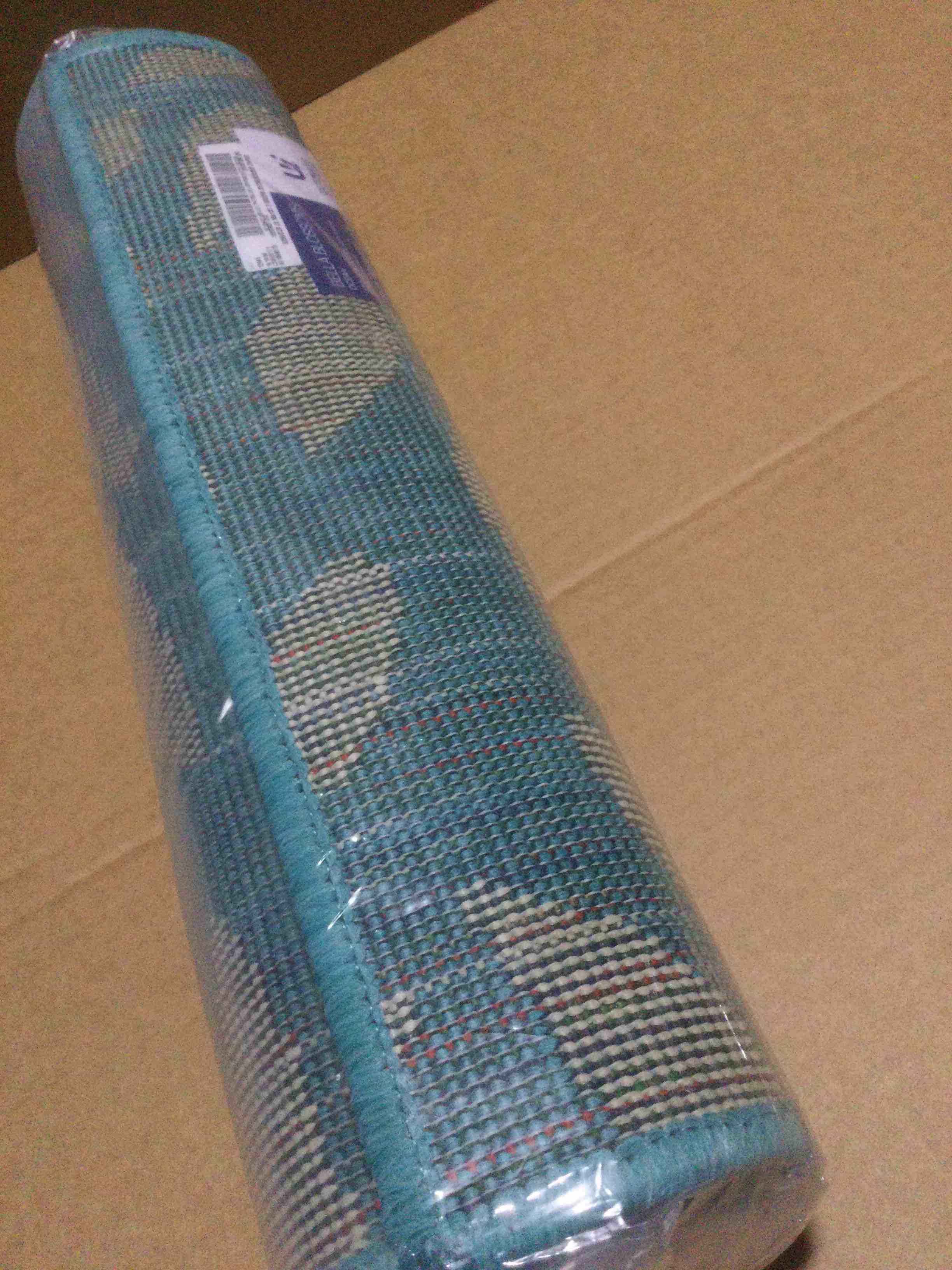 Condition photo showing New/Like New for ultimate innovations 1’8”x5” runner Bella blossom in/outdoor rug, ocean