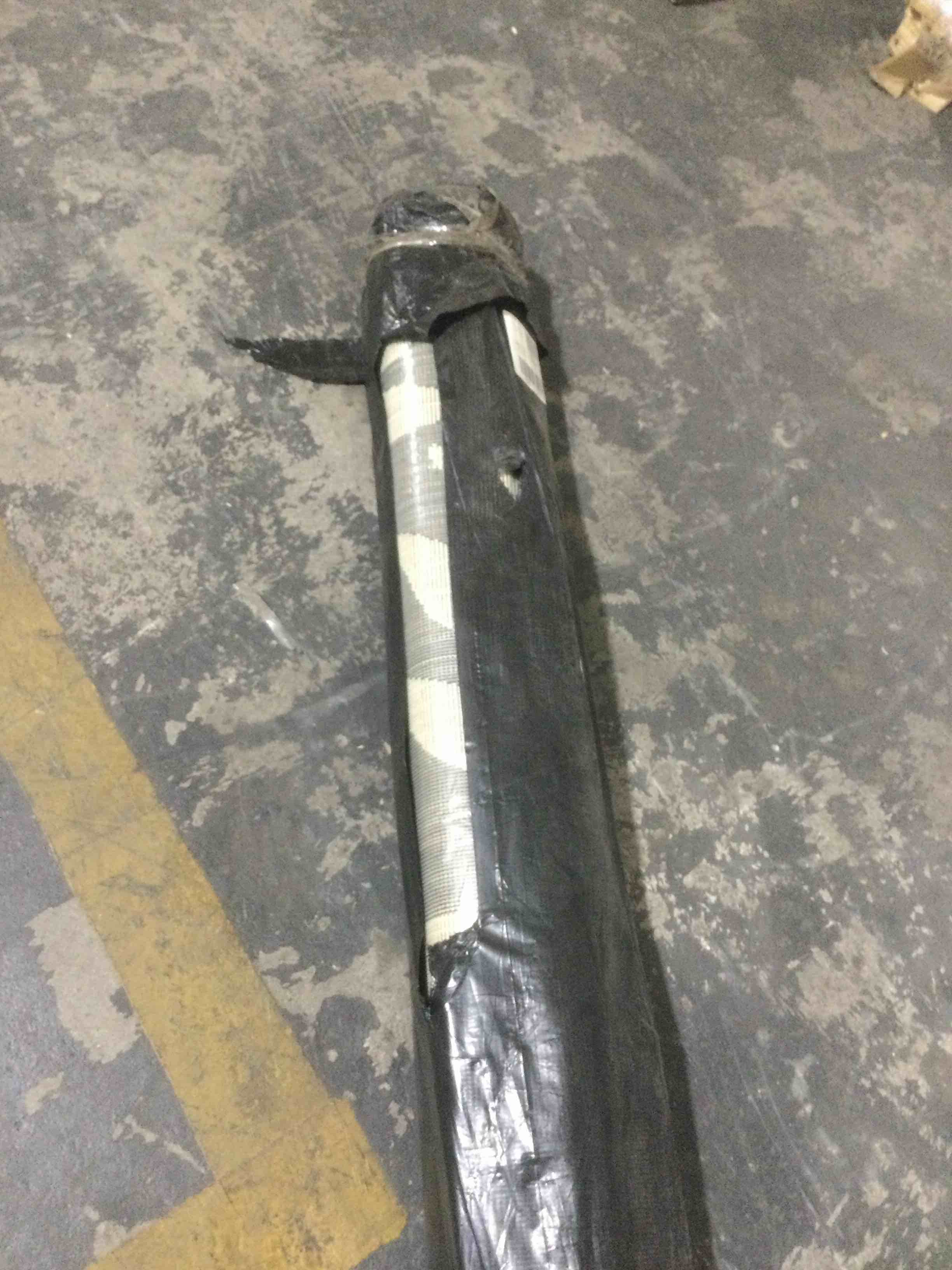 Condition photo showing New/Like New for ultimate innovations 7x10 bella blossom  in/outdoor rug, black 