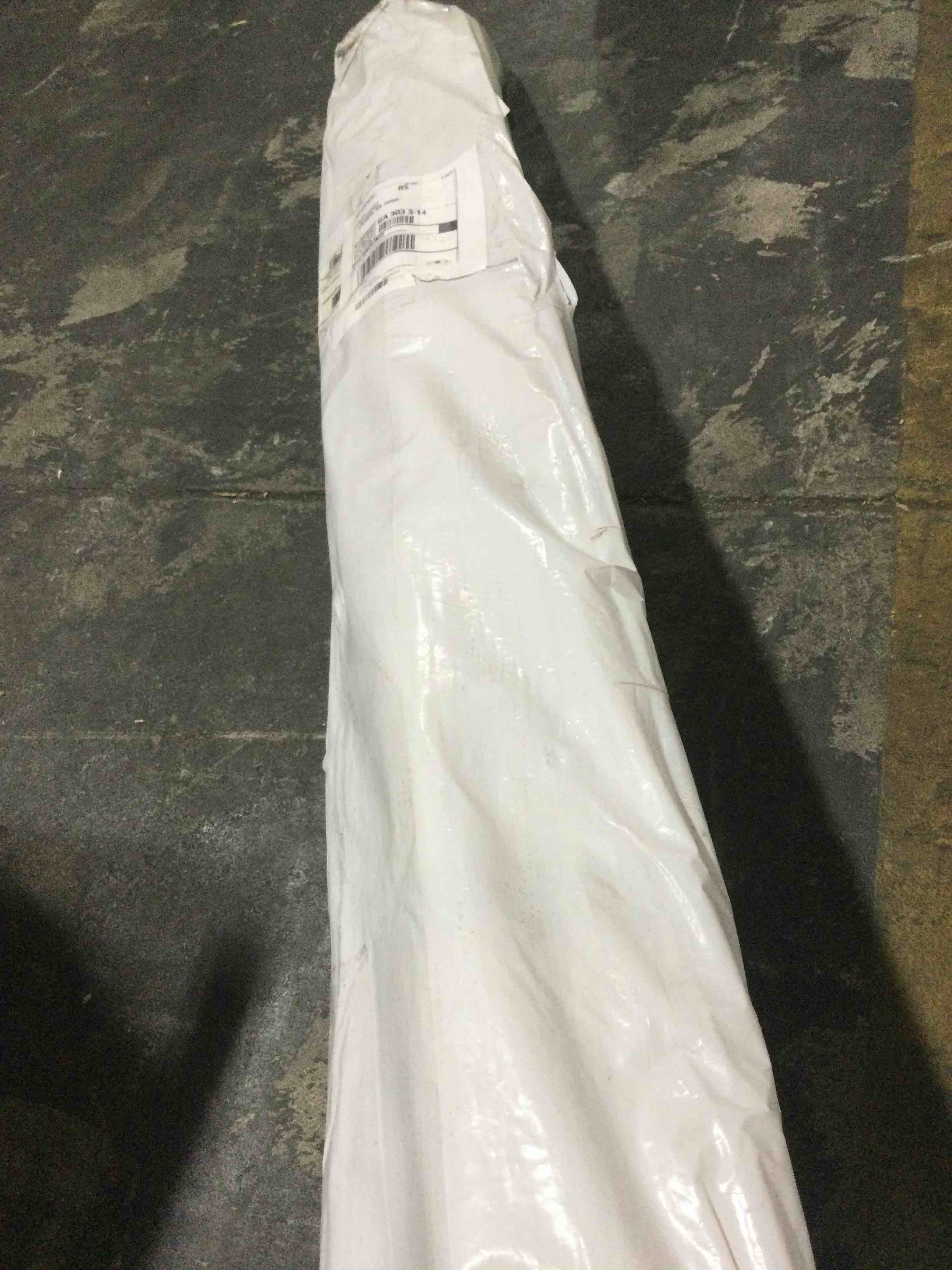 Condition photo showing New/Like New for nourison 8x10 easy care honeycomb area rug, beige 