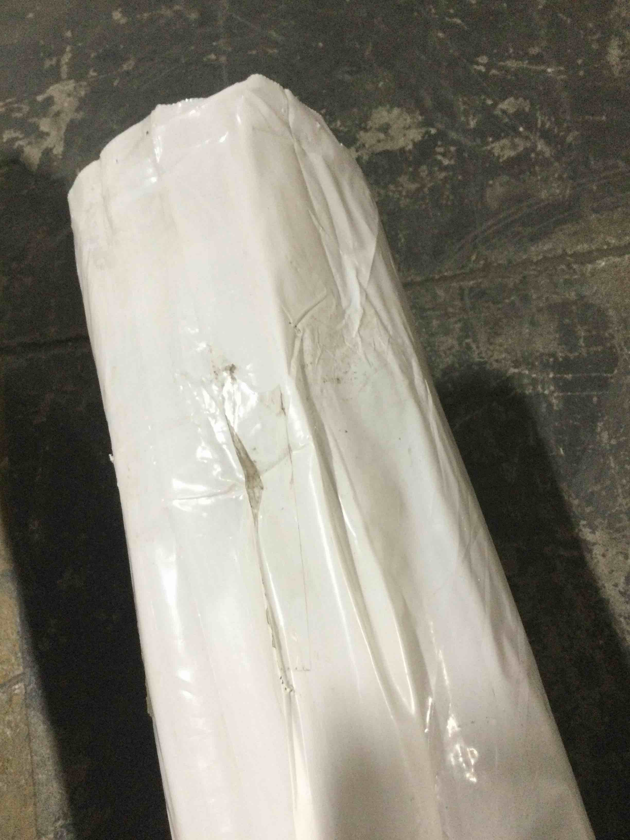 Condition photo showing New/Like New for nourison 8x10 easy care honeycomb area rug, navy