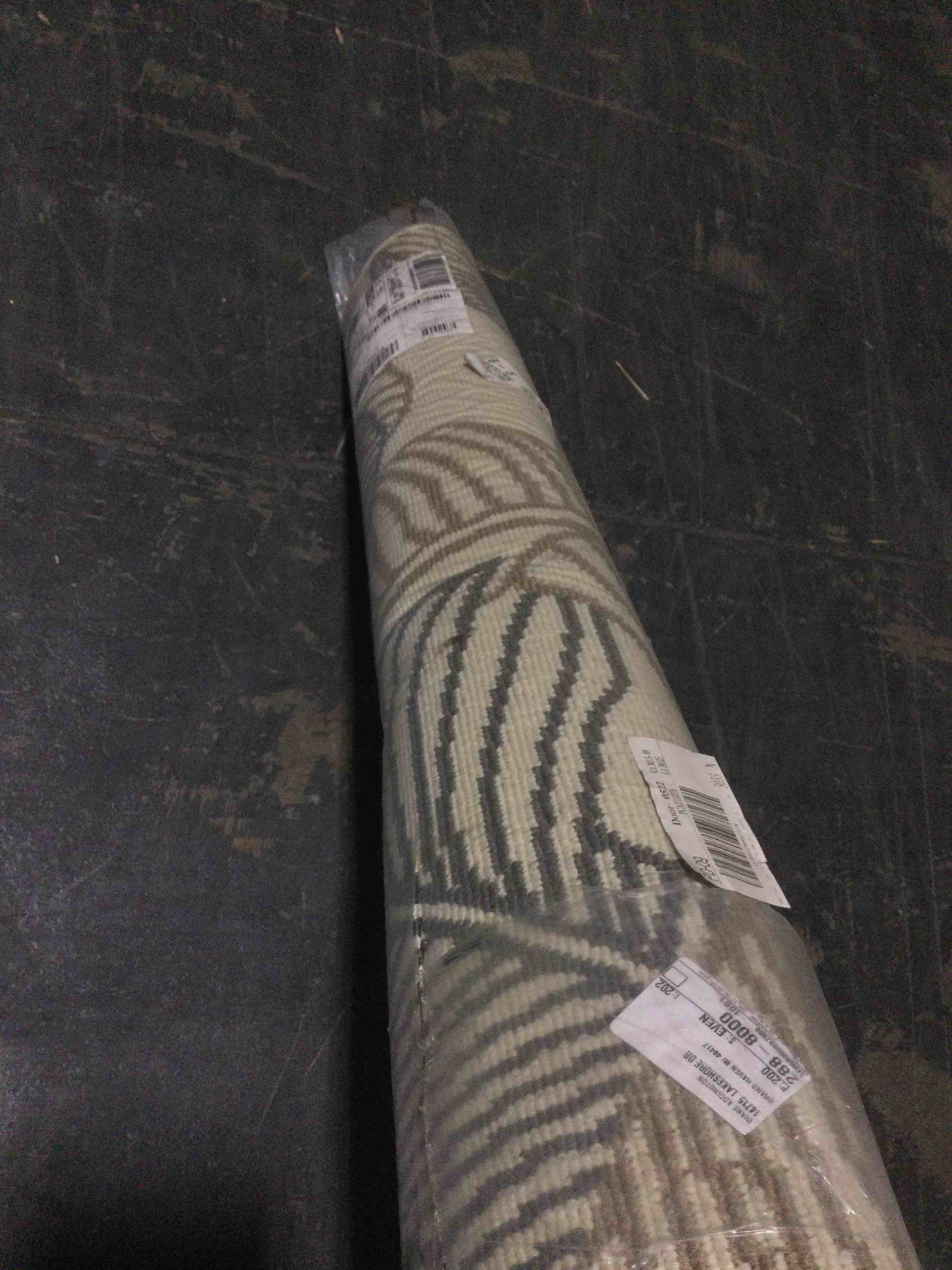 Condition photo showing New/Like New for ultimate innovations tropical palms 7x10 in/outdoor rug, natural 