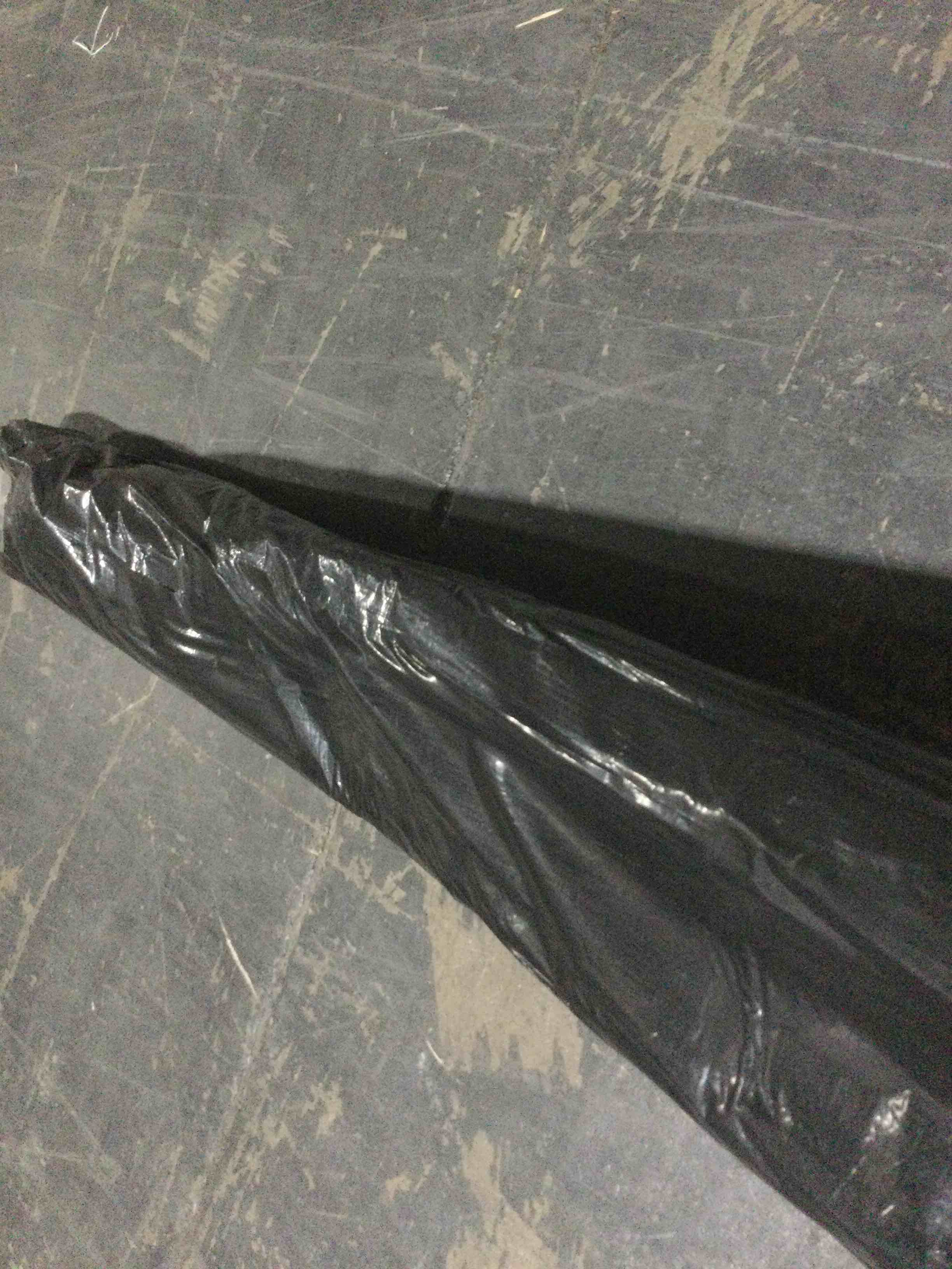 Condition photo showing New/Like New for ultimate innovations island escape 94” round in/outdoor rug, navy