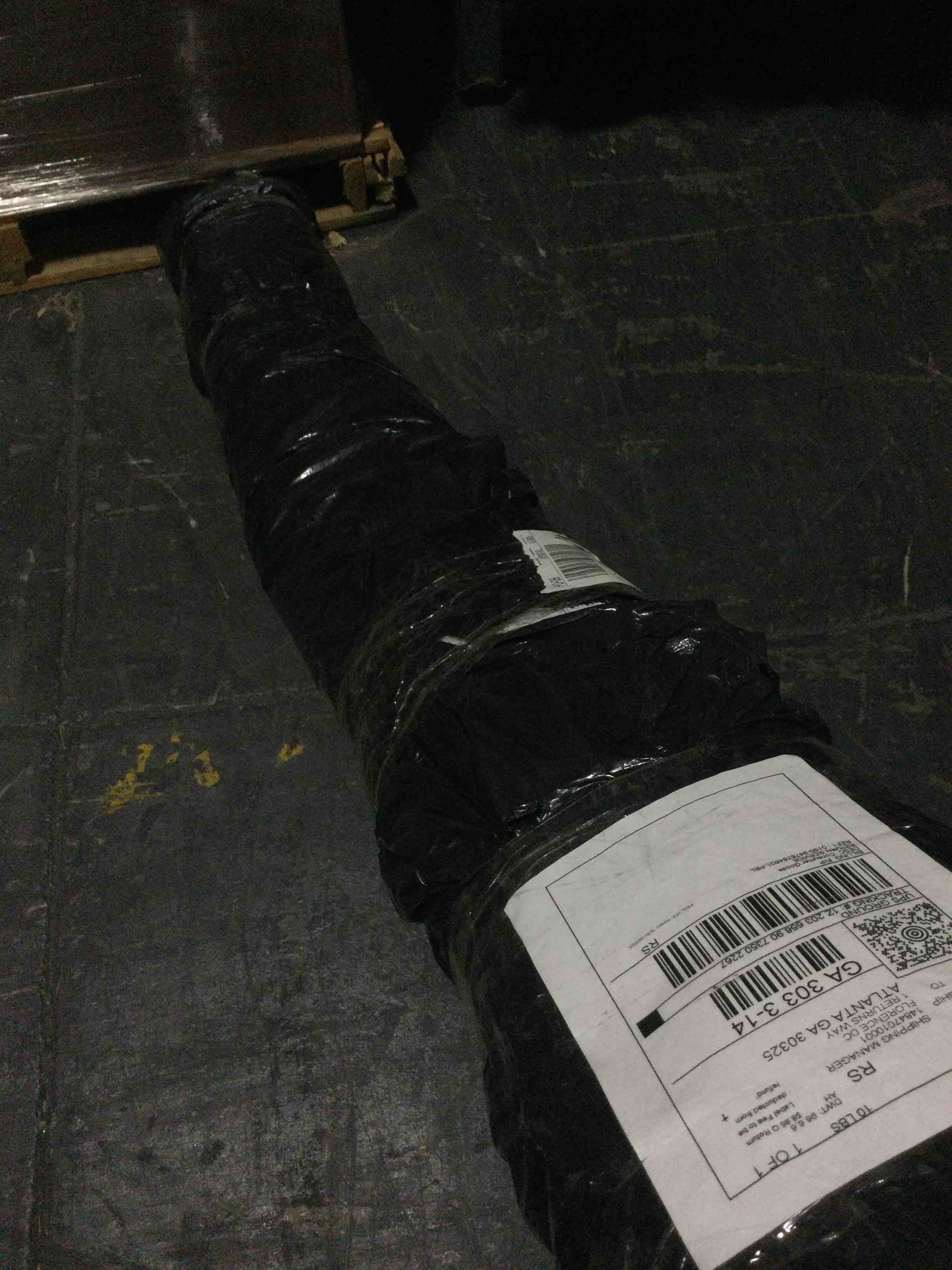 Condition photo showing New/Like New for Barbara king 8x11 reversible dahlia flower patio mat, blue