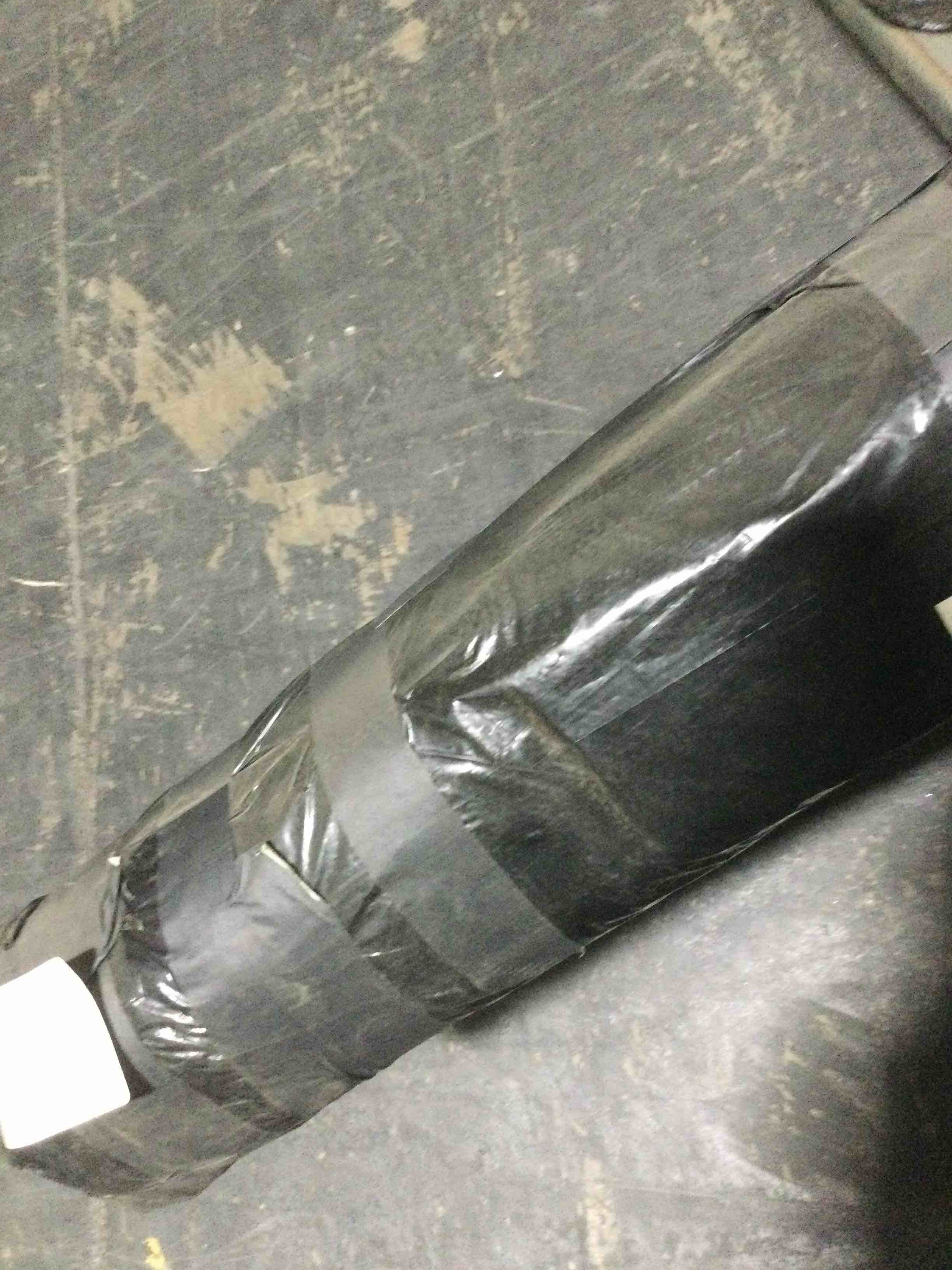 Condition photo showing New/Like New for ultimate innovations hummingbird  7x10 in/outdoor rug, navy