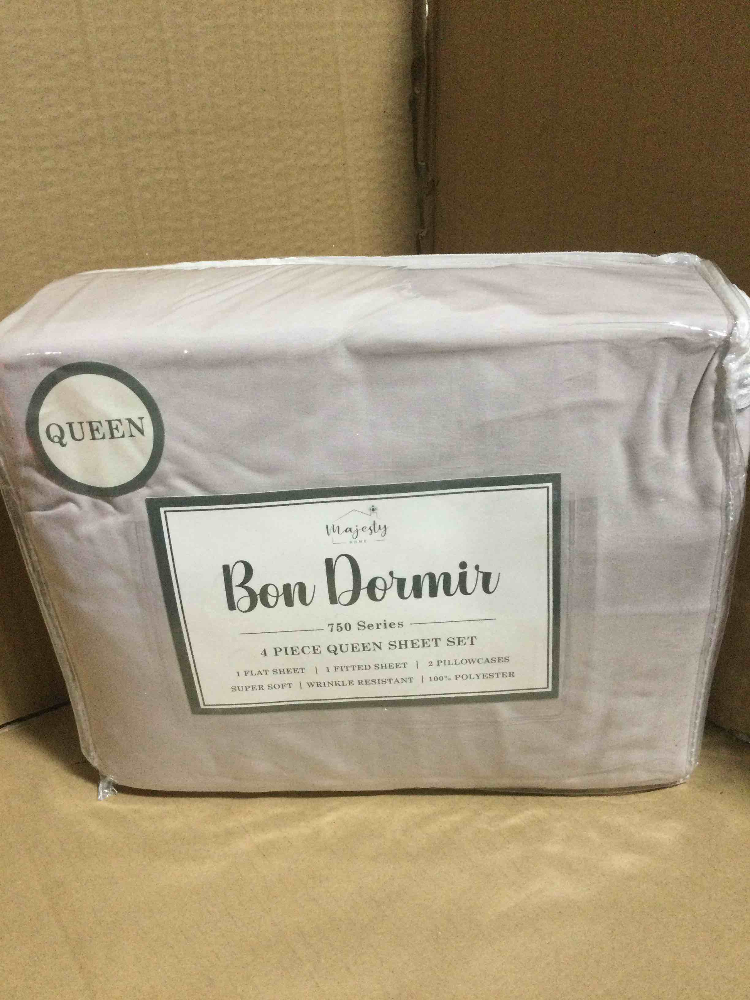 Condition photo showing New/Like New for Bon Dormir 750 series 4 piece queen sheet set includes one flat sheet one fitted sheet two pillowcases