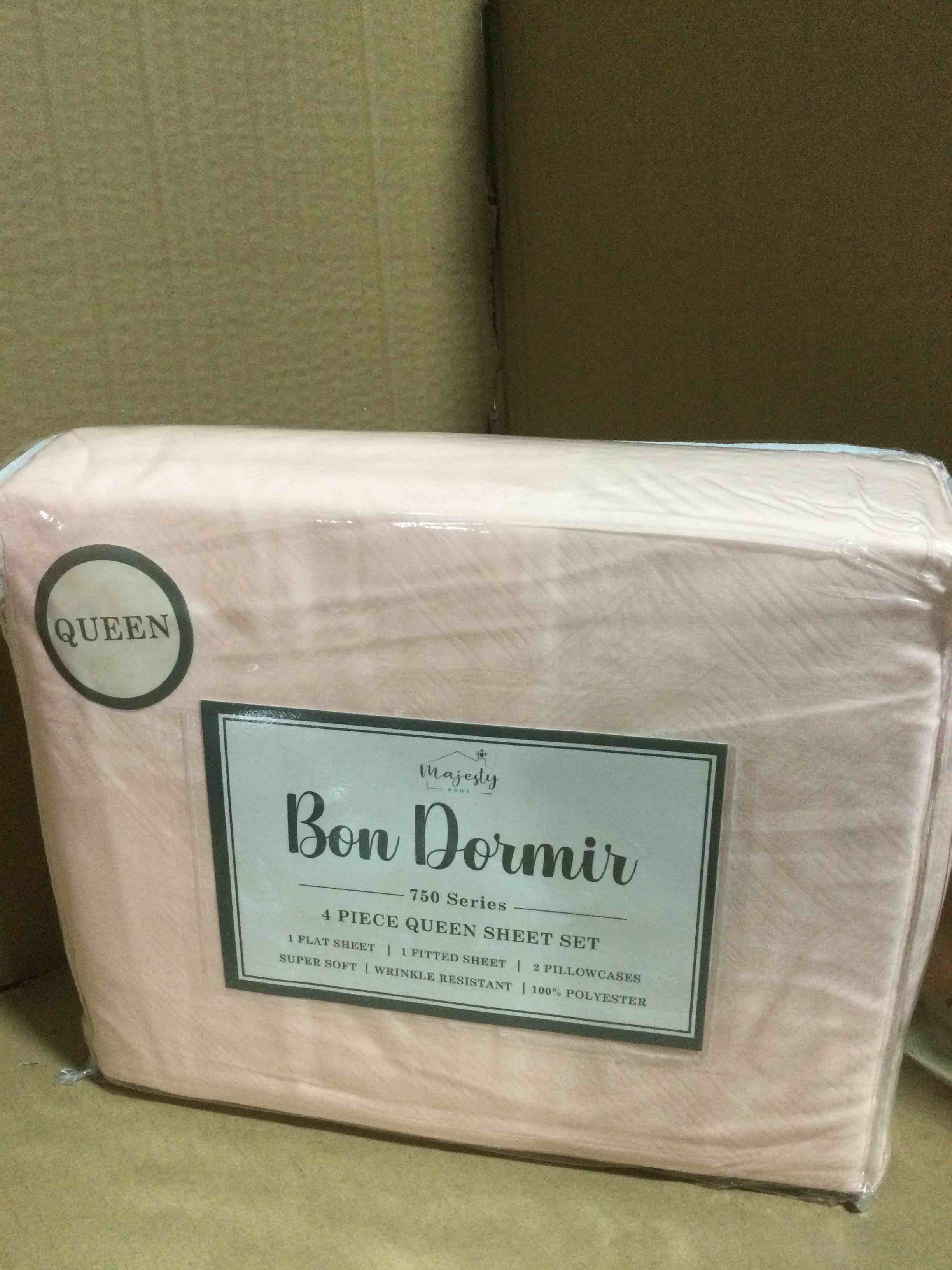Condition photo showing New/Like New for Bon Dormir 750 series 4 piece queen sheet set includes one flat sheet one fitted sheet two pillowcases