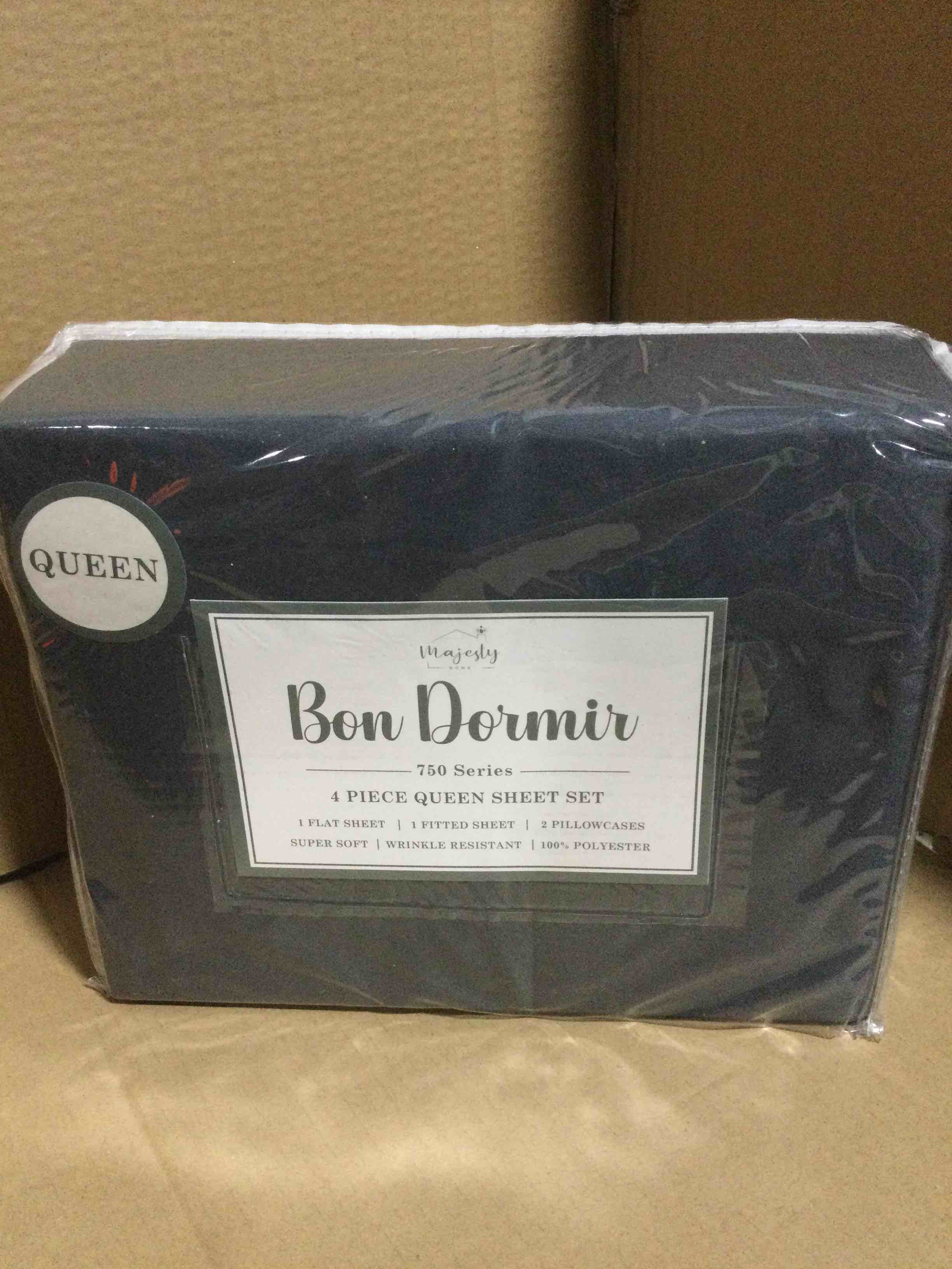 Condition photo showing New/Like New for Bon Dormir 750 series 4 piece queen sheet set includes one flat sheet one fitted sheet two pillowcases