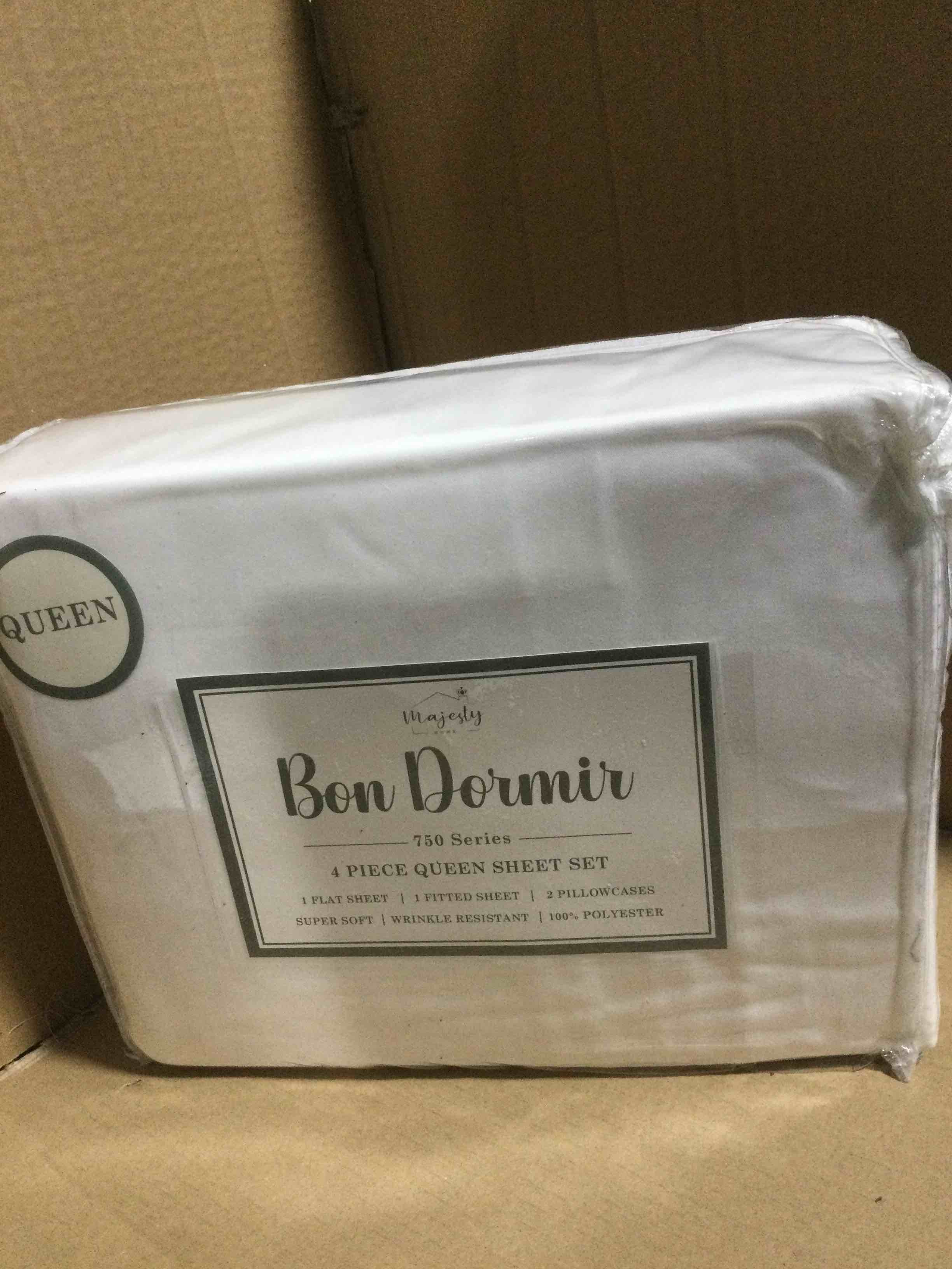 Condition photo showing New/Like New for queen Bon Dormir 750 series 4 piece queen sheet set includes one flat sheet one fitted sheet two pillowcases