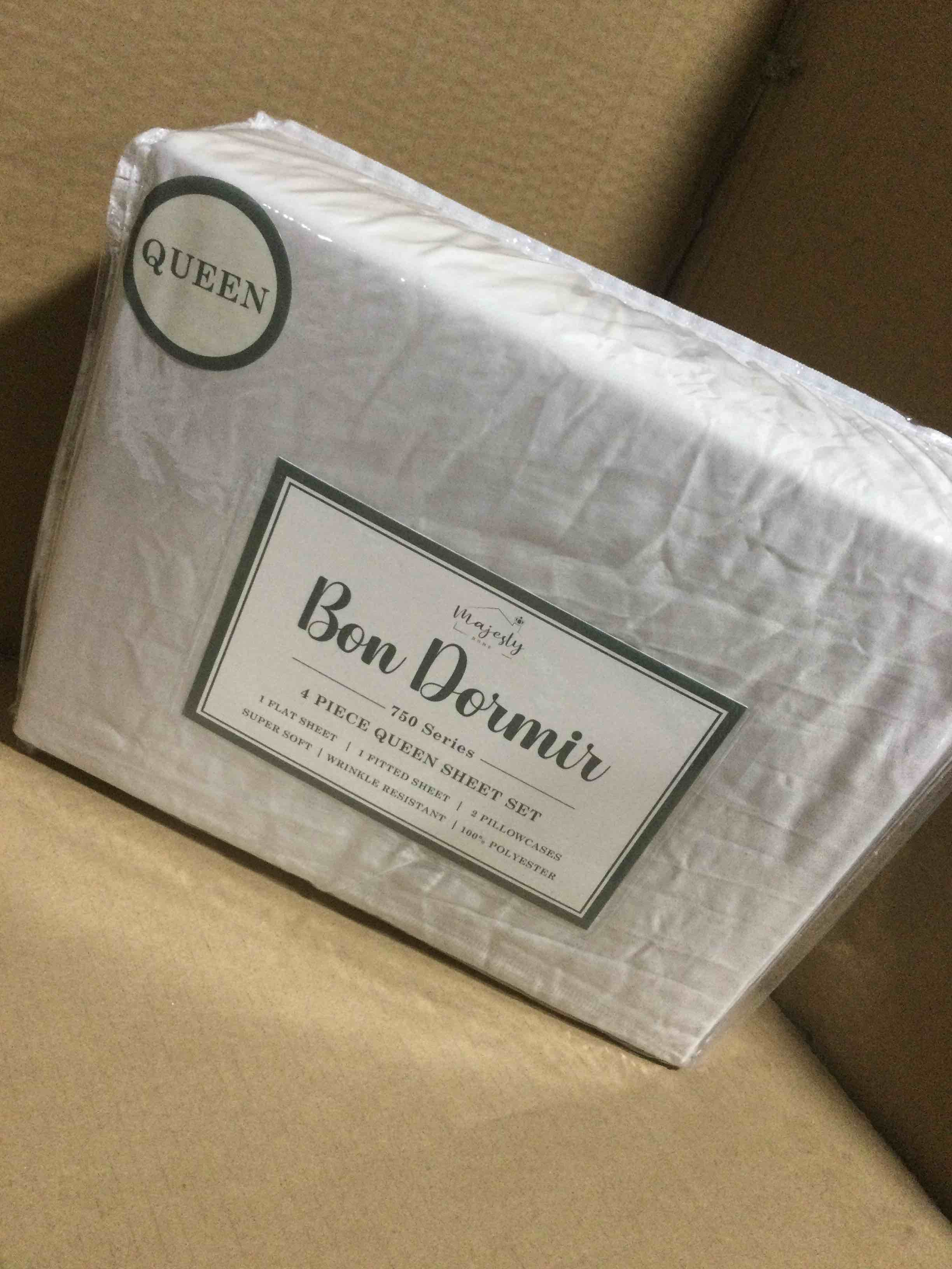 Condition photo showing New/Like New for queen Bon Dormir 750 series 4 piece queen sheet set includes one flat sheet one fitted sheet two pillowcases