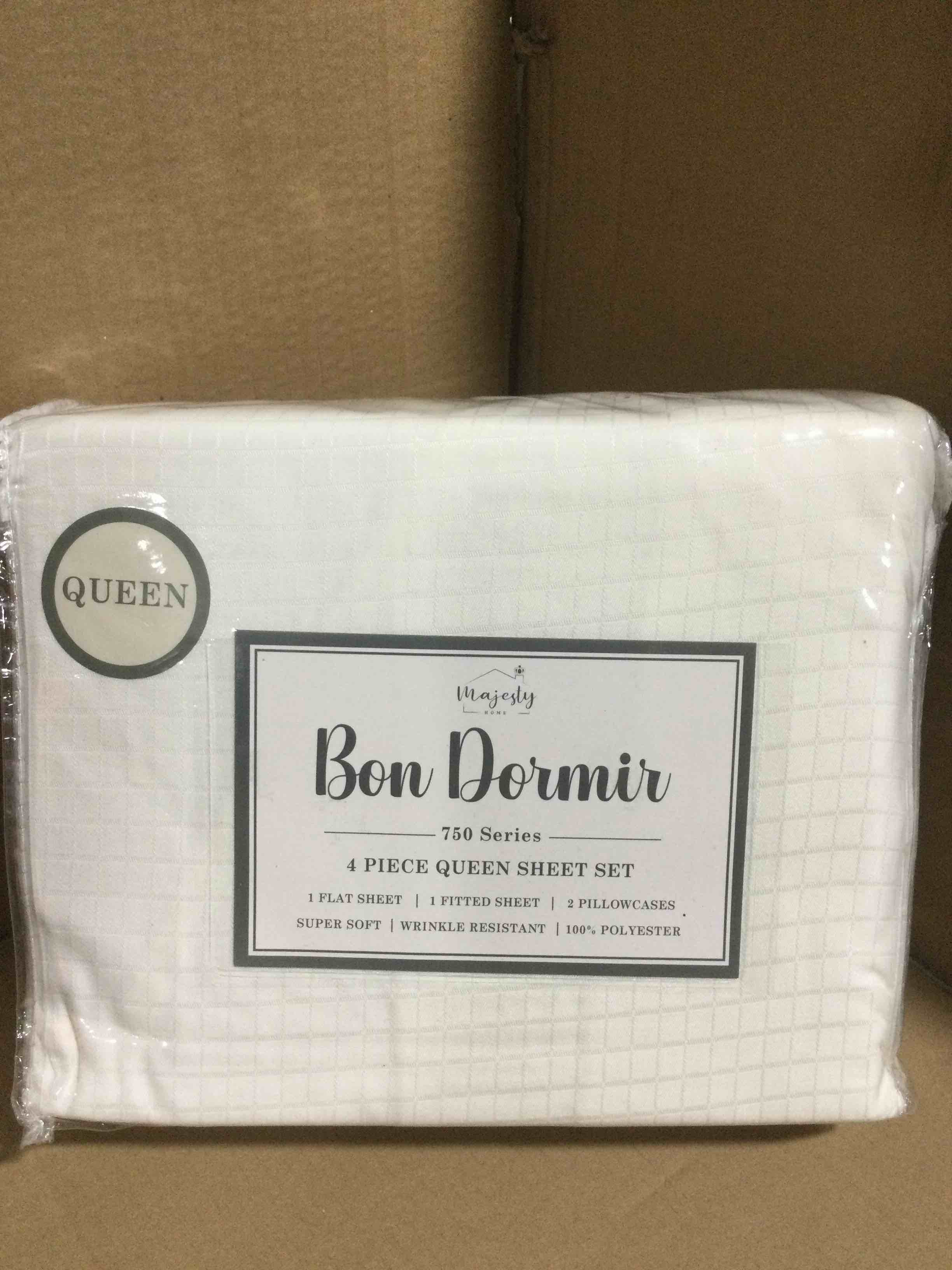 Condition photo showing New/Like New for queen Bon Dormir 750 series 4 piece queen sheet set includes one flat sheet one fitted sheet two pillowcases
