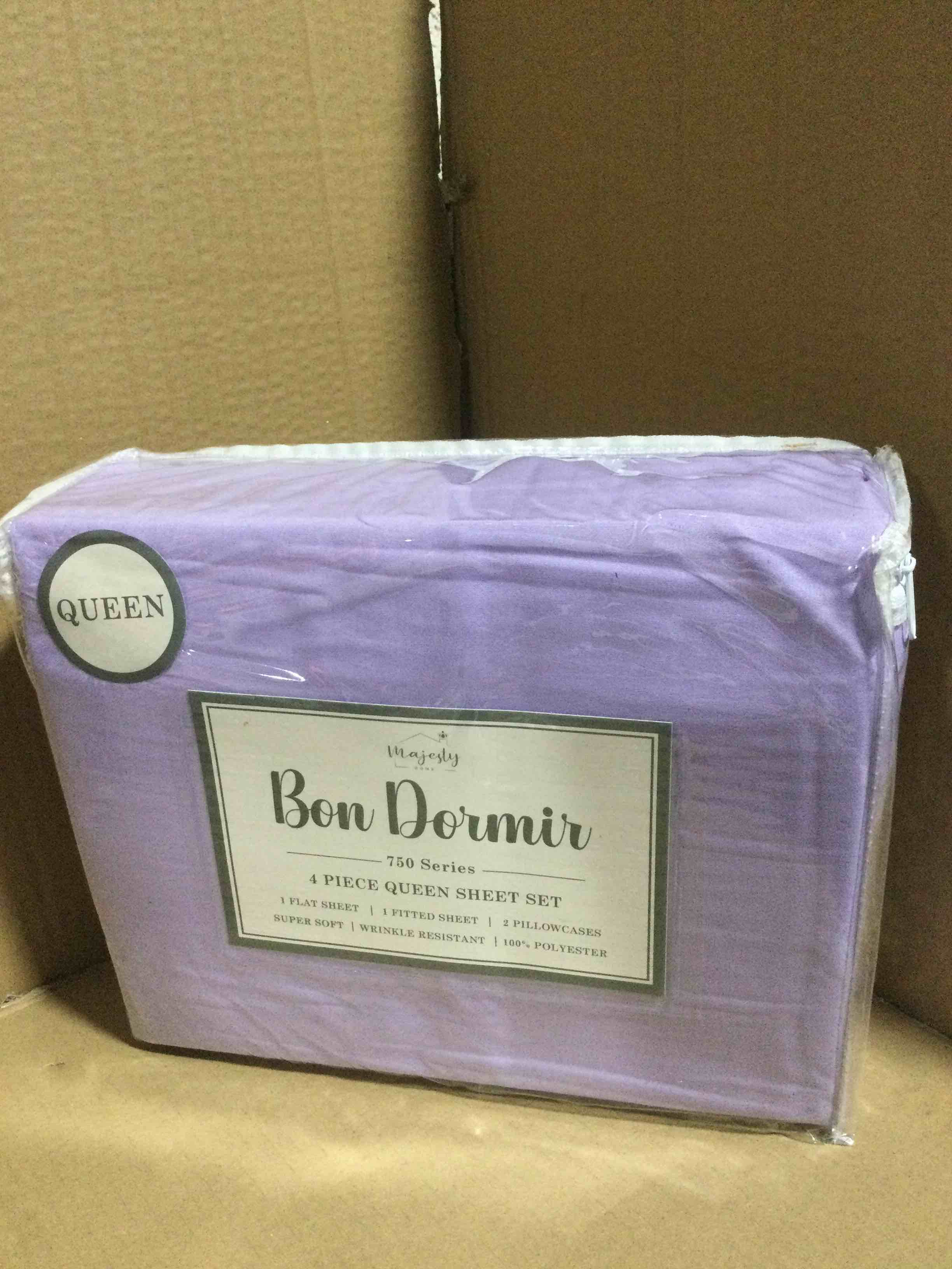 Condition photo showing New/Like New for queen Bon Dormir 750 series 4 piece queen sheet set includes one flat sheet one fitted sheet two pillowcases