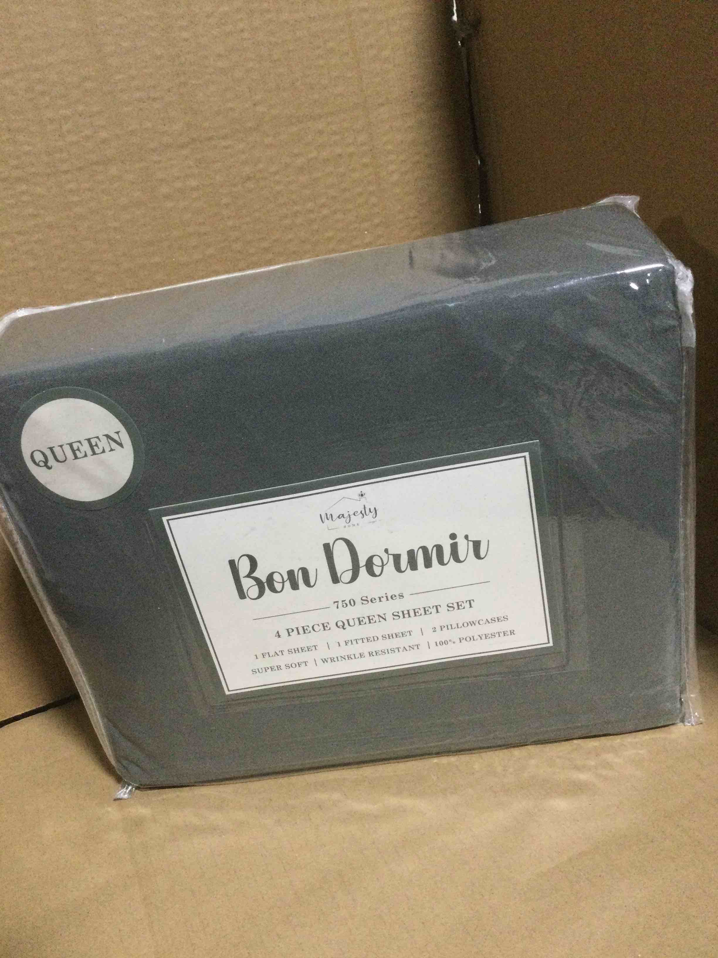Condition photo showing New/Like New for queen Bon Dormir 750 series 4 piece queen sheet set includes one flat sheet one fitted sheet two pillowcases