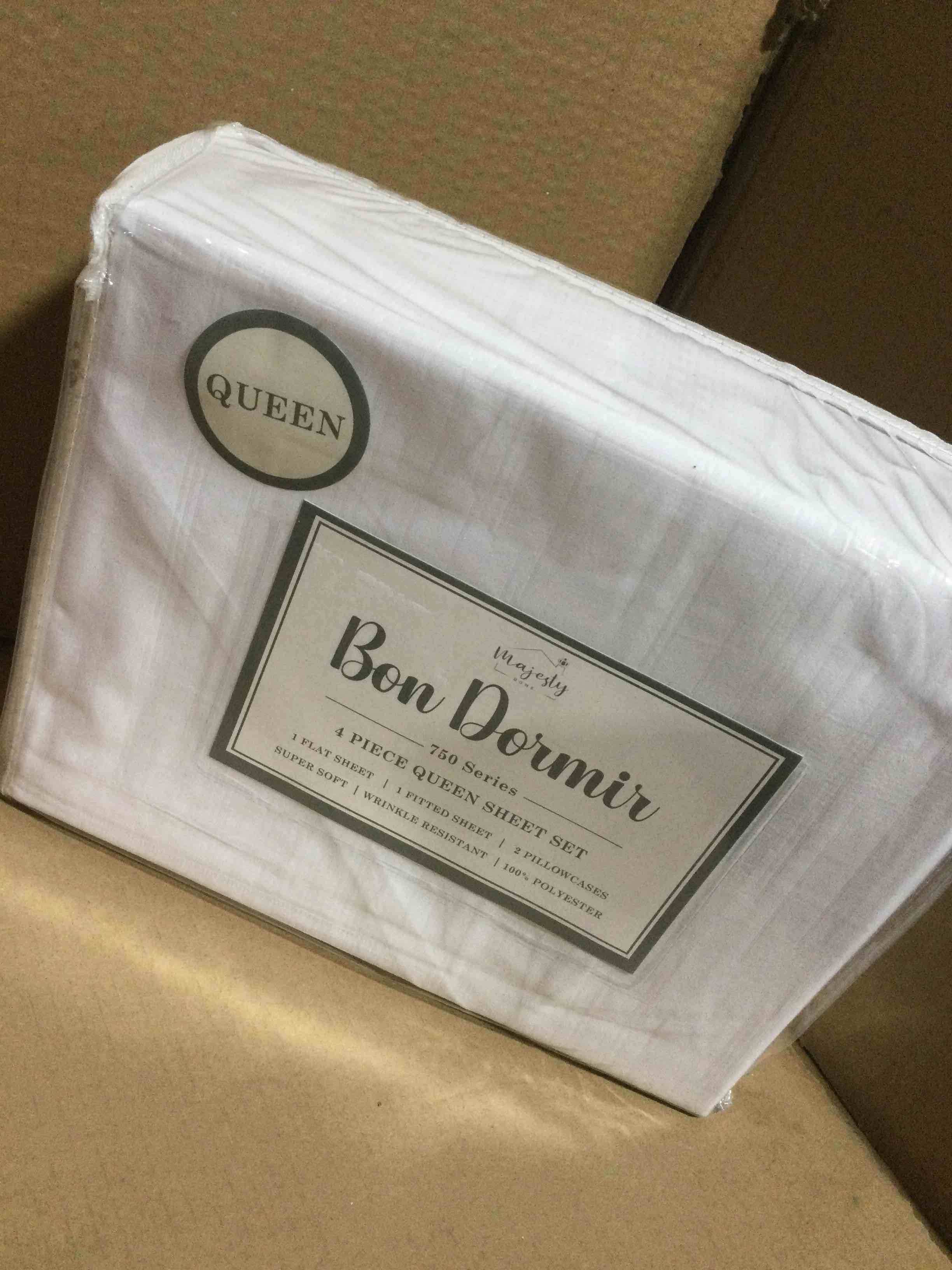 Condition photo showing New/Like New for queen Bon Dormir 750 series 4 piece queen sheet set includes one flat sheet one fitted sheet two pillowcases