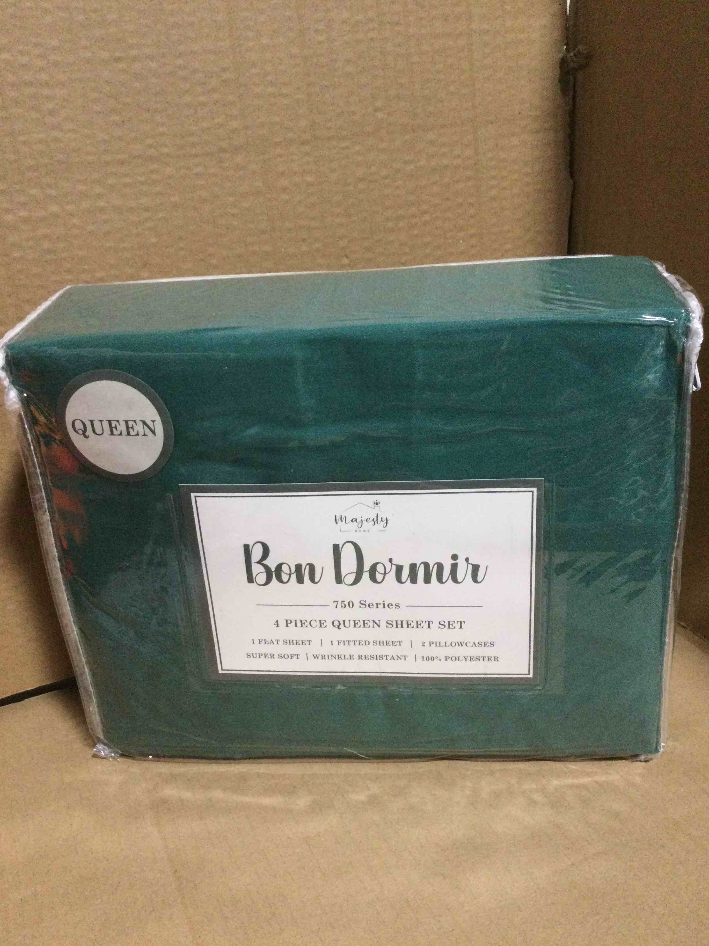 Condition photo showing New/Like New for queen Bon Dormir 750 series 4 piece queen sheet set includes one flat sheet one fitted sheet two pillowcases