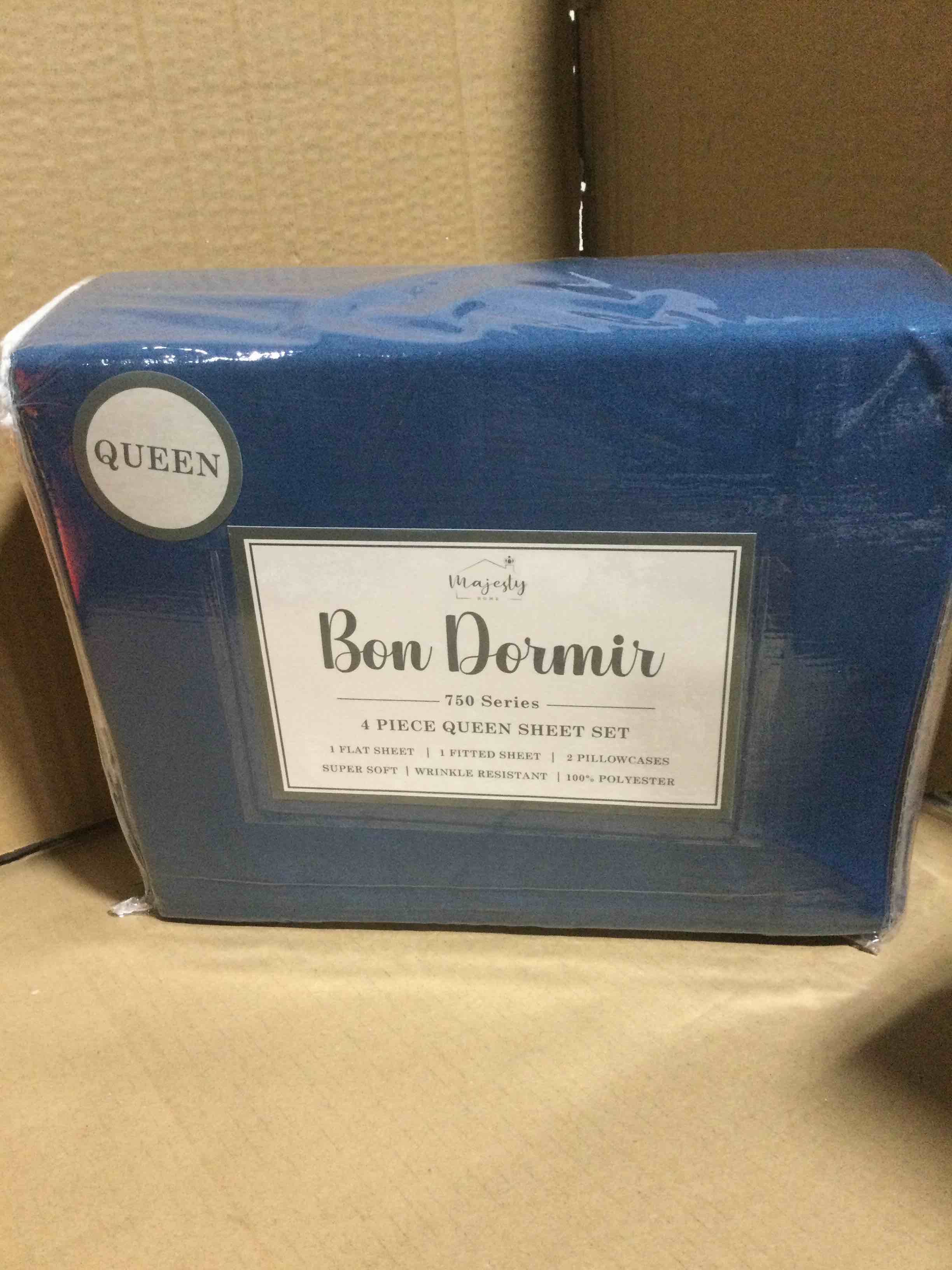 Condition photo showing New/Like New for queen Bon Dormir 750 series 4 piece queen sheet set includes one flat sheet one fitted sheet two pillowcases