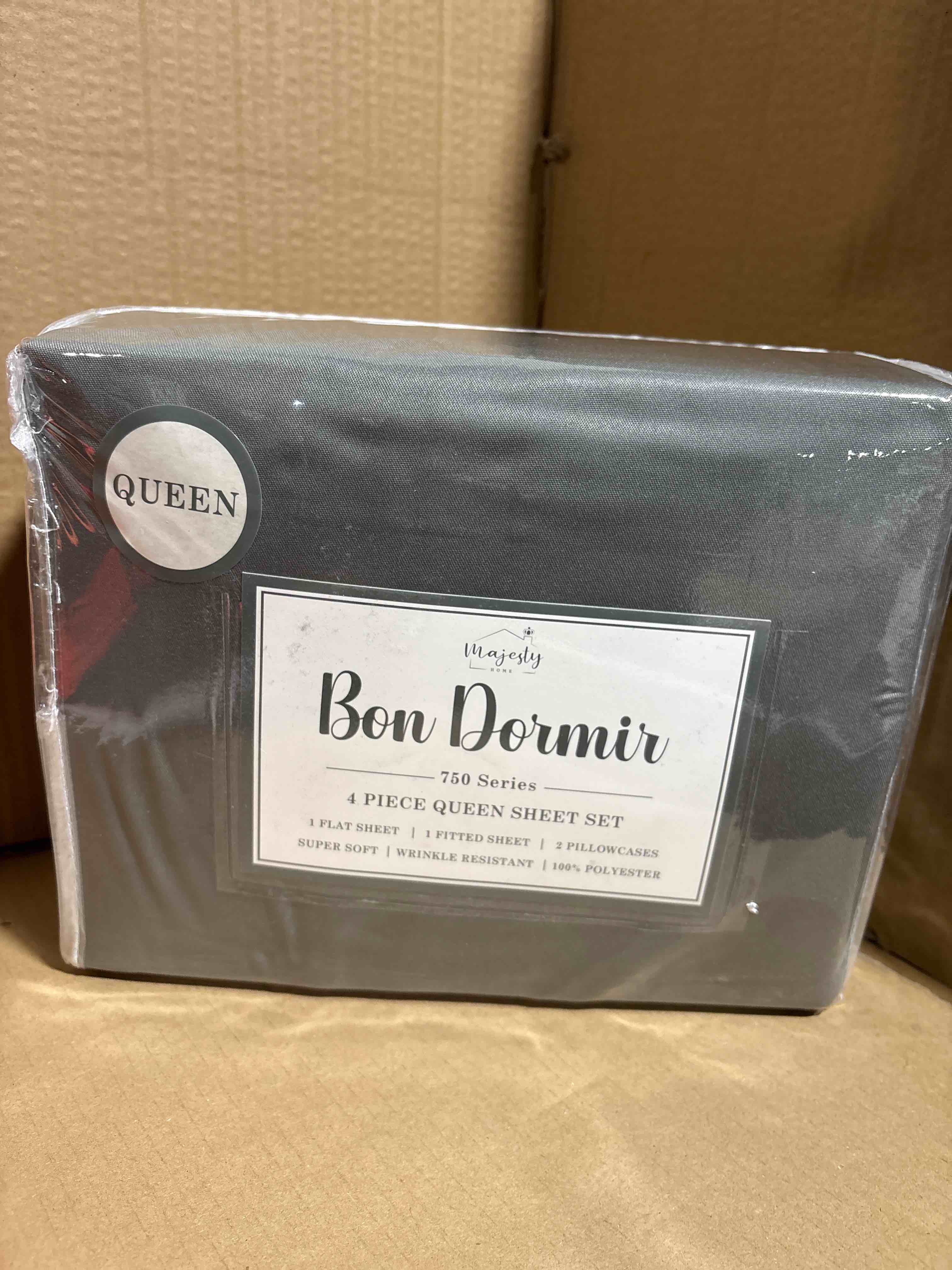 Condition photo showing New/Like New for Queen Bon Dormir 750 series 4 piece queen sheet set includes one flat sheet one fitted sheet two pillowcases