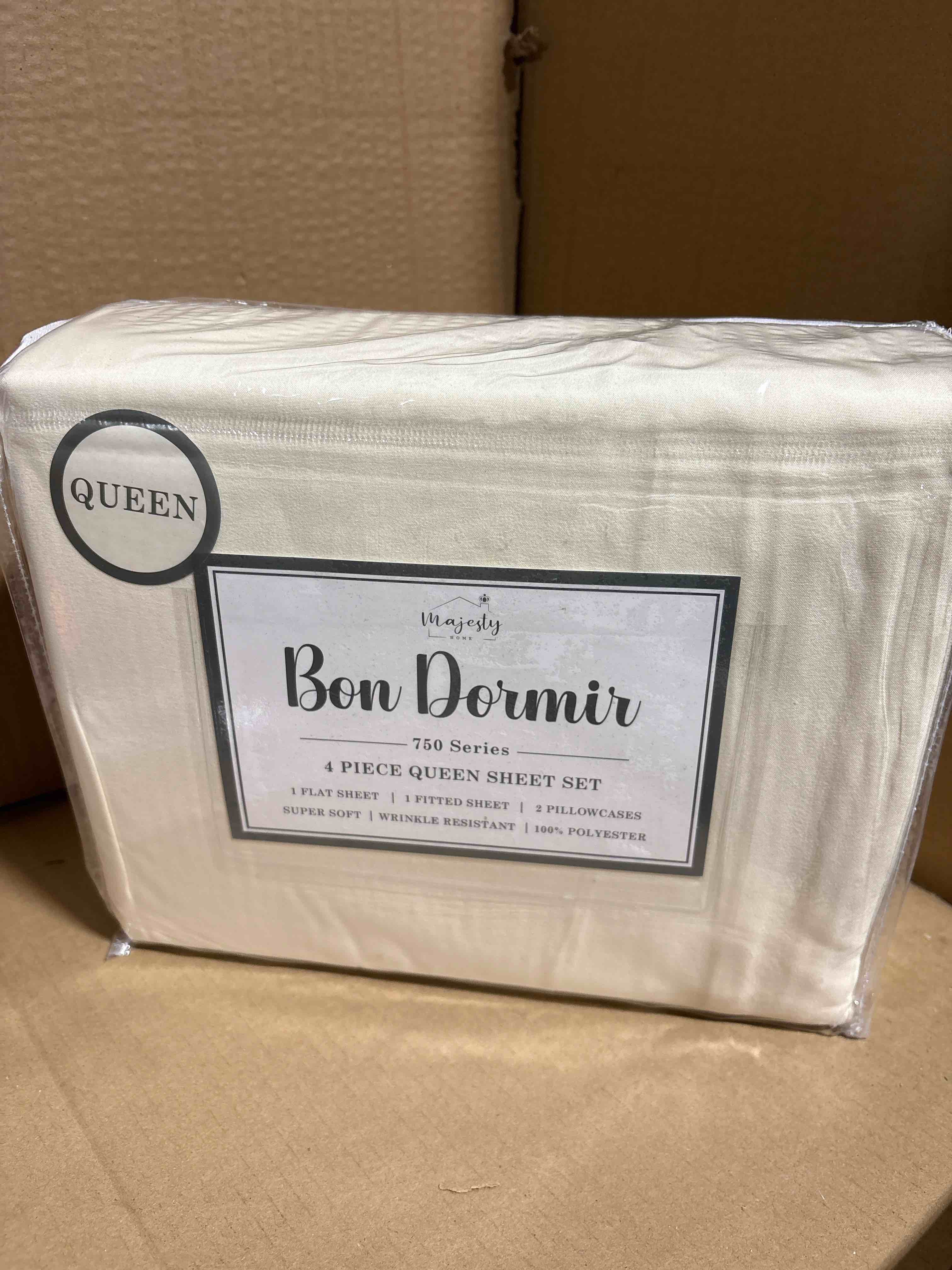 Condition photo showing New/Like New for Queen Bon Dormir 750 series 4 piece queen sheet set includes one flat sheet one fitted sheet two pillowcases