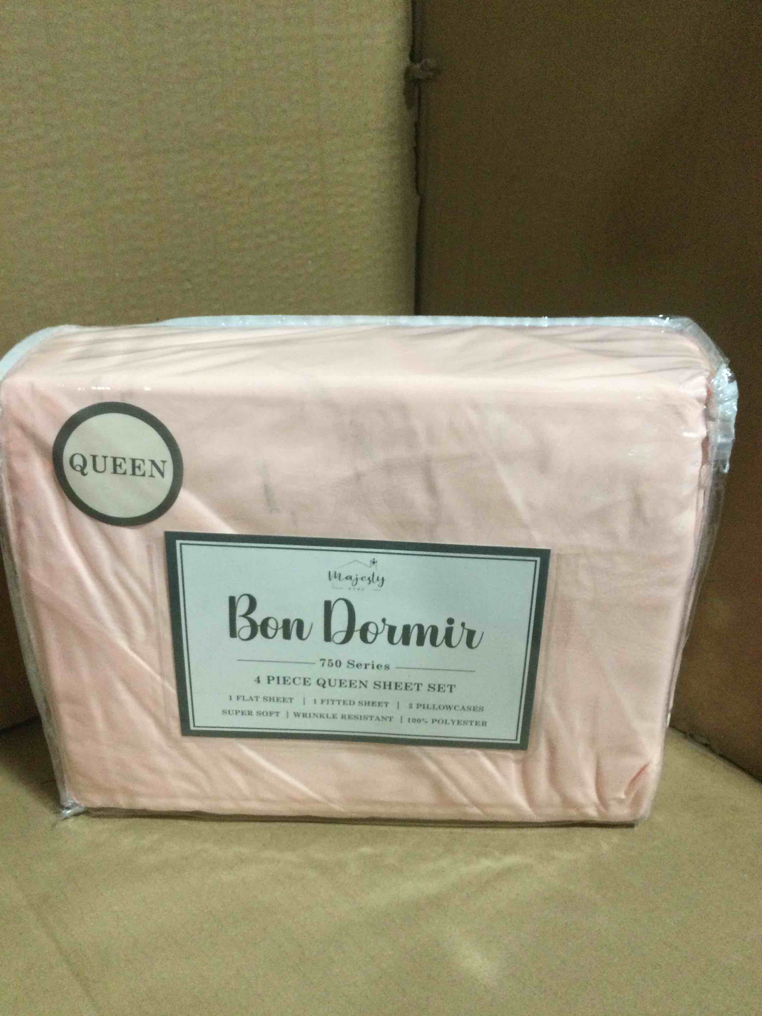 Condition photo showing New/Like New for Queen Bon Dormir 750 series 4 piece queen sheet set includes one flat sheet one fitted sheet two pillowcases