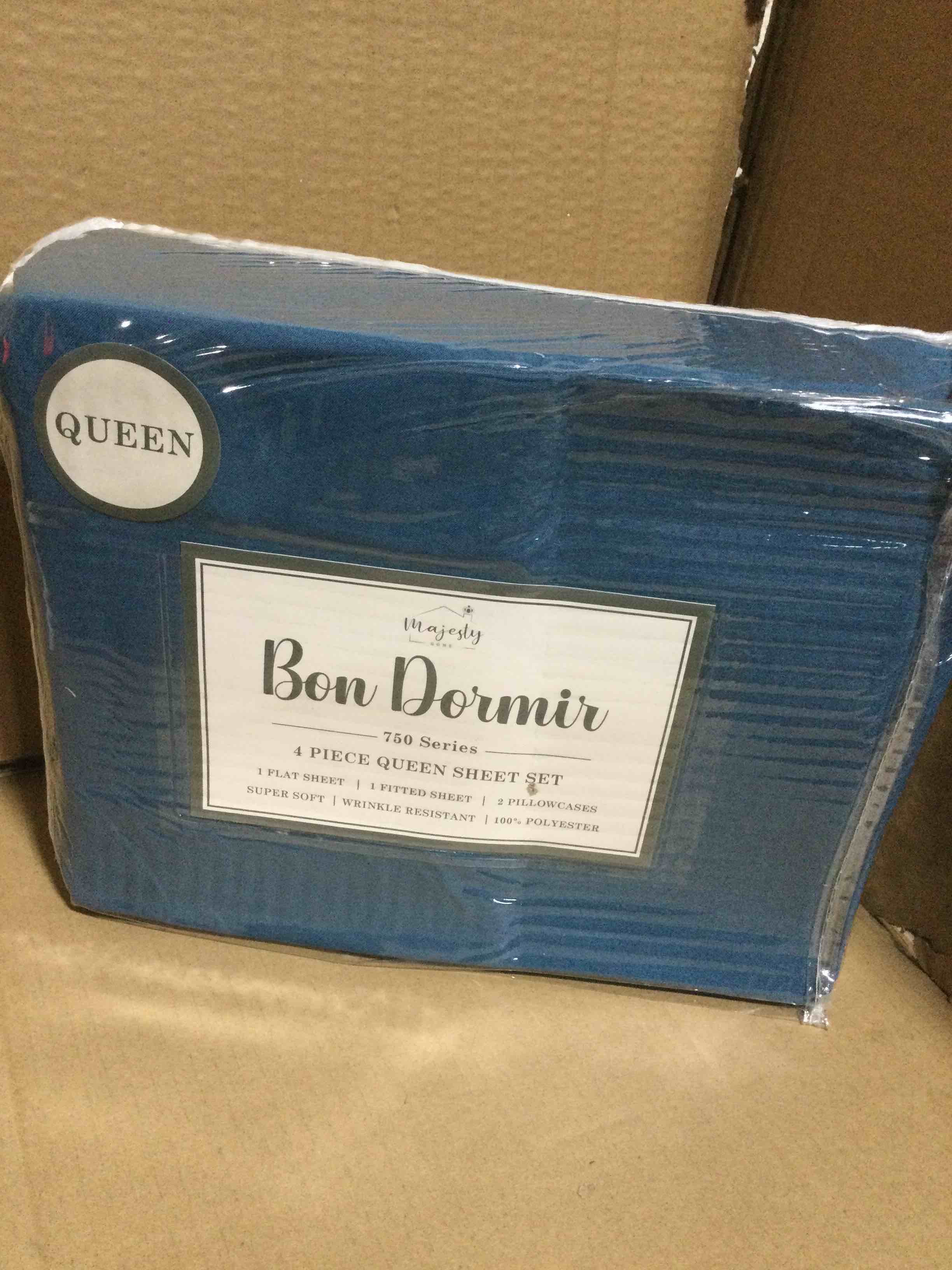 Condition photo showing New/Like New for Queen Bon Dormir 750 series 4 piece queen sheet set includes one flat sheet one fitted sheet two pillowcases