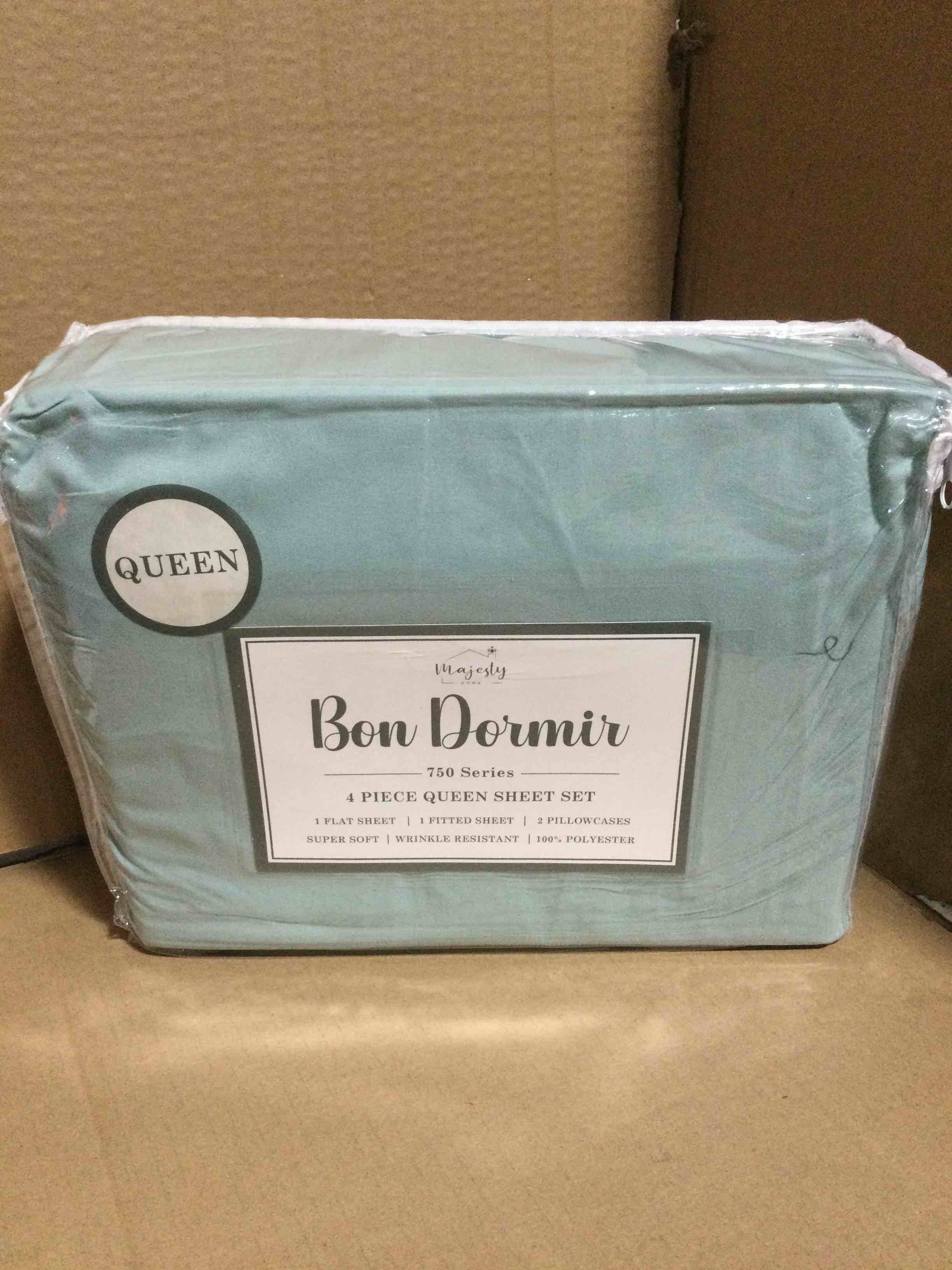 Condition photo showing New/Like New for Queen Bon Dormir 750 series 4 piece queen sheet set includes one flat sheet one fitted sheet two pillowcases