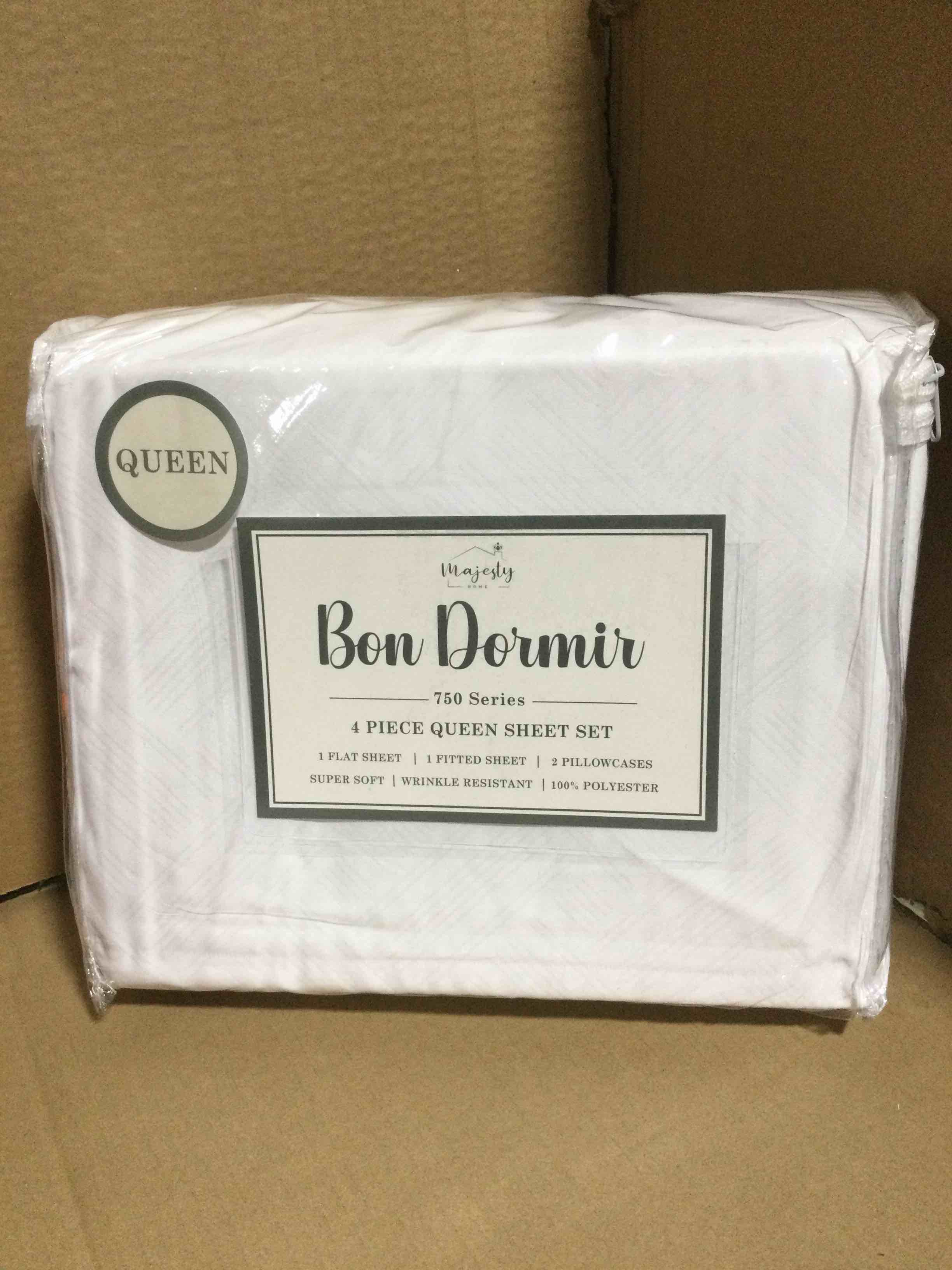 Condition photo showing New/Like New for Queen Bon Dormir 750 series 4 piece queen sheet set includes one flat sheet one fitted sheet two pillowcases