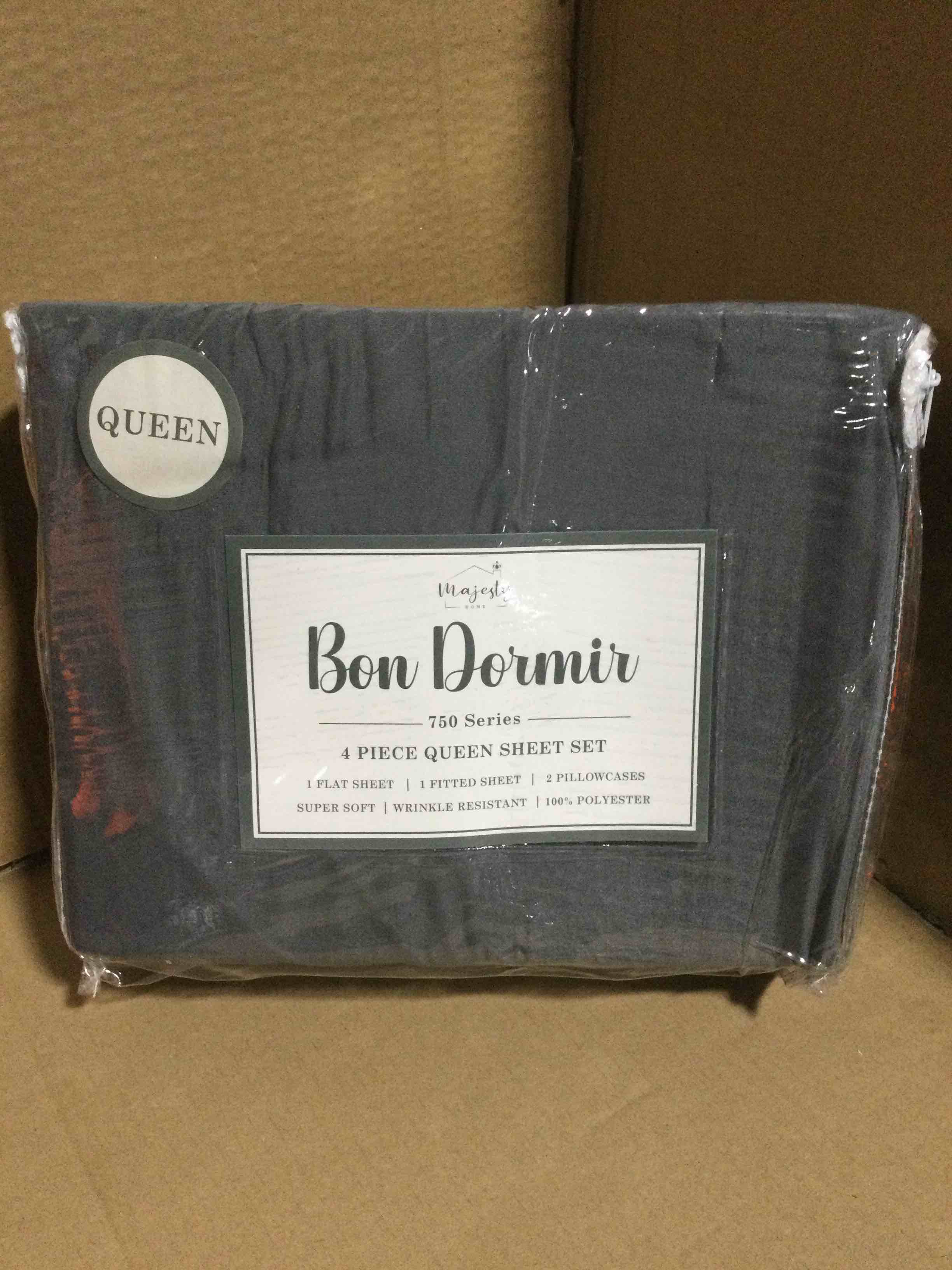 Condition photo showing New/Like New for Queen Bon Dormir 750 series 4 piece queen sheet set includes one flat sheet one fitted sheet two pillowcases