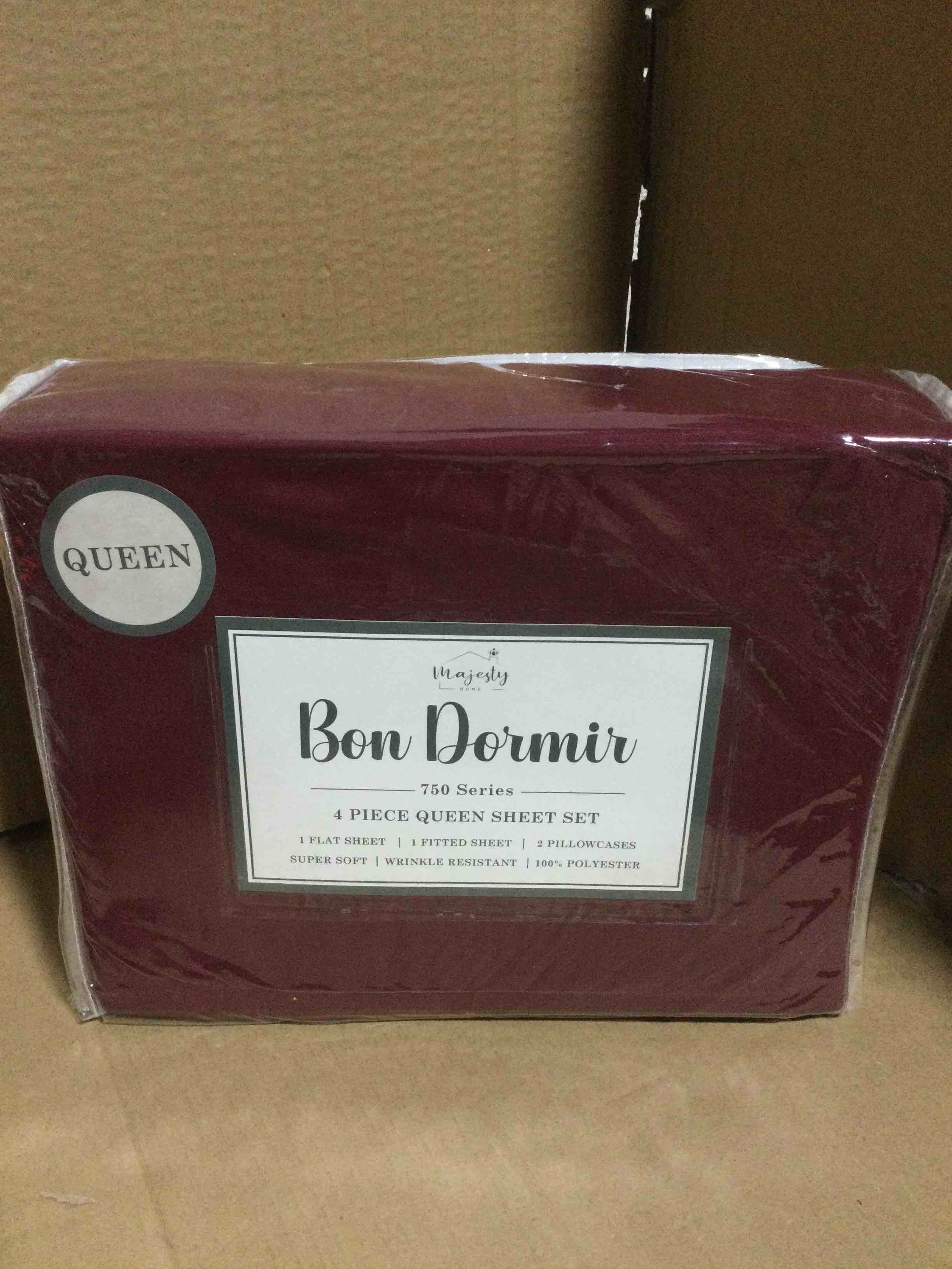 Condition photo showing New/Like New for Queen Bon Dormir 750 series 4 piece queen sheet set includes one flat sheet one fitted sheet two pillowcases