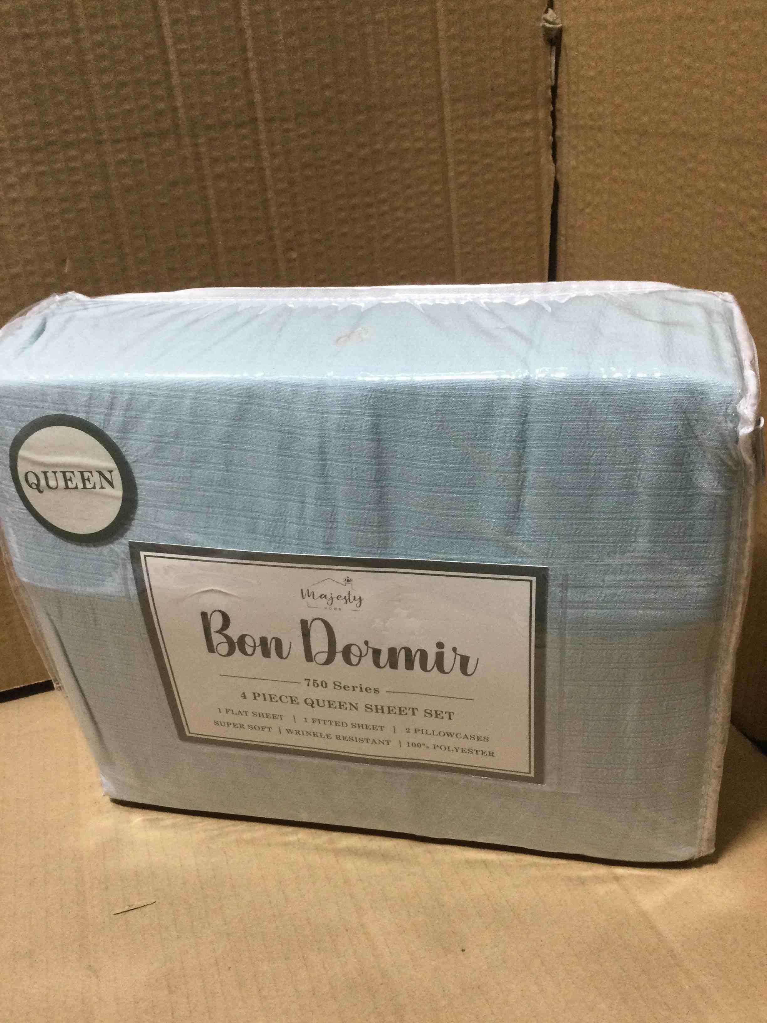 Condition photo showing New/Like New for Queen Bon Dormir 750 series 4 piece queen sheet set includes one flat sheet one fitted sheet two pillowcases