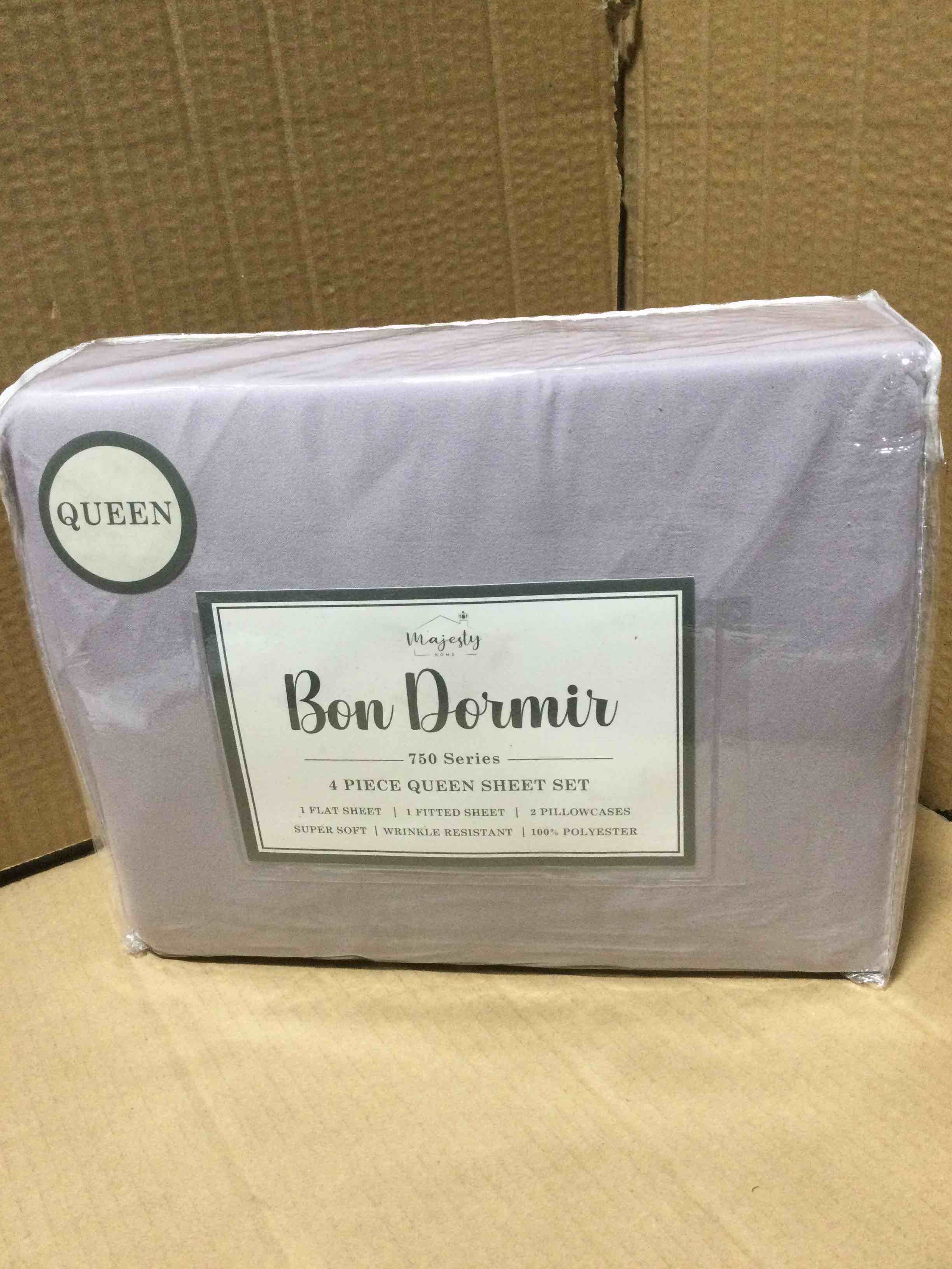 Condition photo showing New/Like New for Queen Bon Dormir 750 series 4 piece queen sheet set includes one flat sheet one fitted sheet two pillowcases