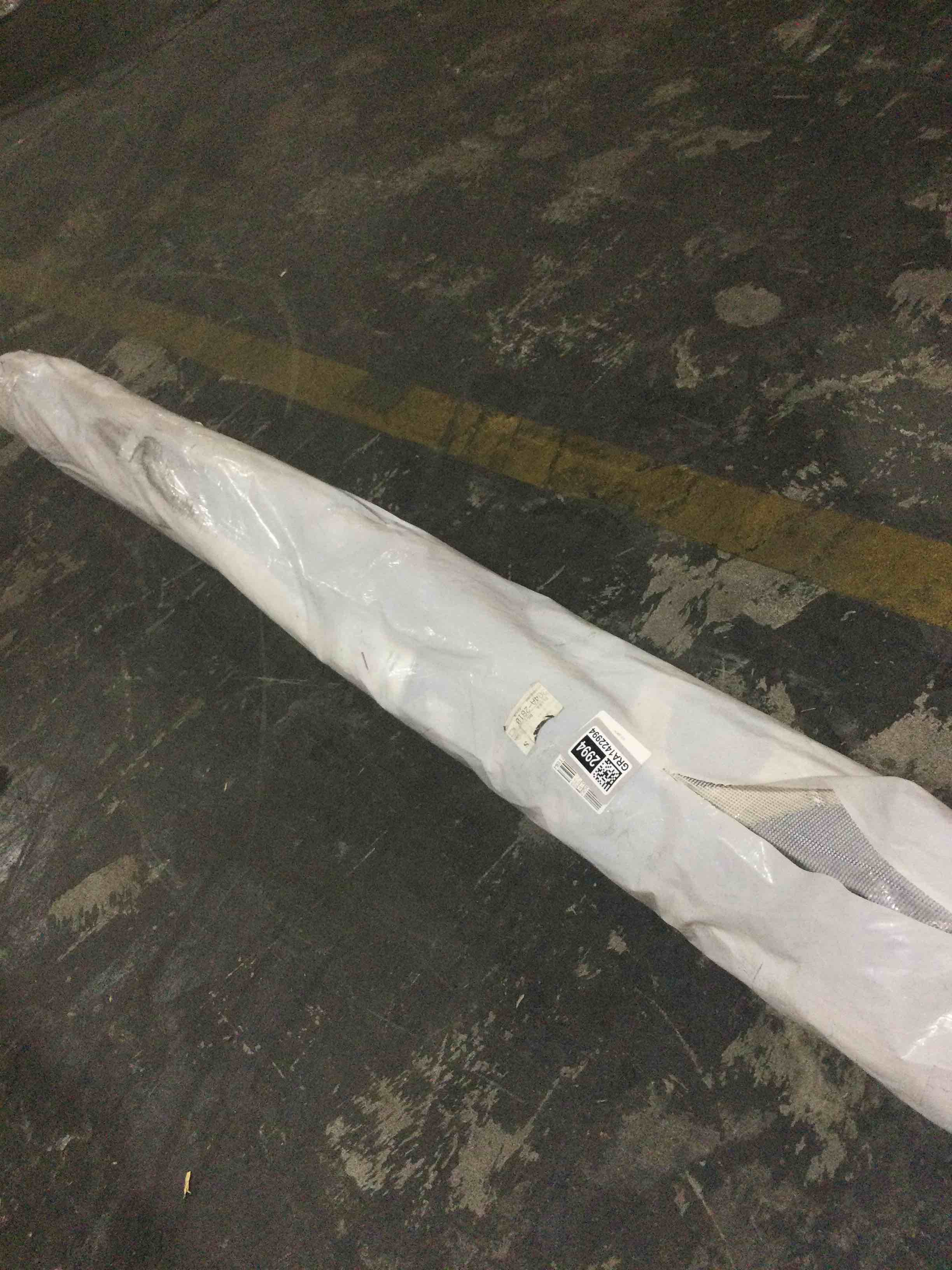 Condition photo showing New/Like New for nourison 7’10”x9’10” daisy bouquet indoor/outdoor high-low rug, 