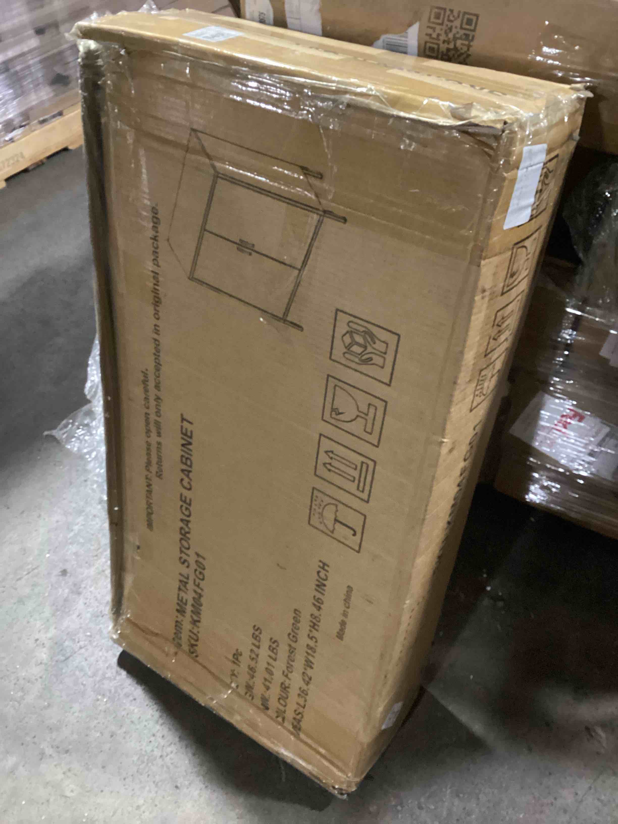 Condition photo showing Good Condition for Forest Green 2-Door Metal Storage Cabinet 