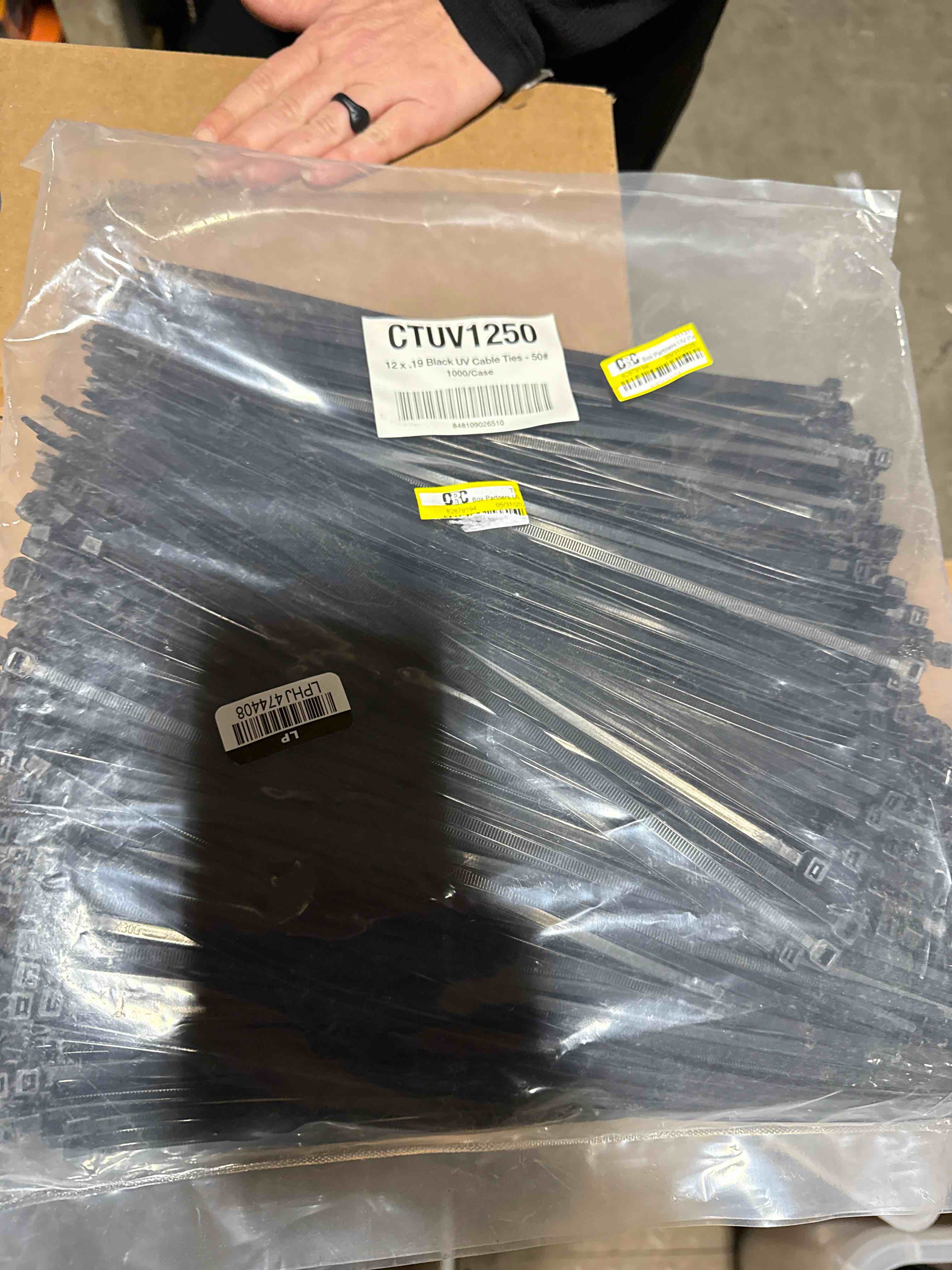 Condition photo showing New/Like New for 12 x .19 black UV Cable Ties 50# 1000 case 