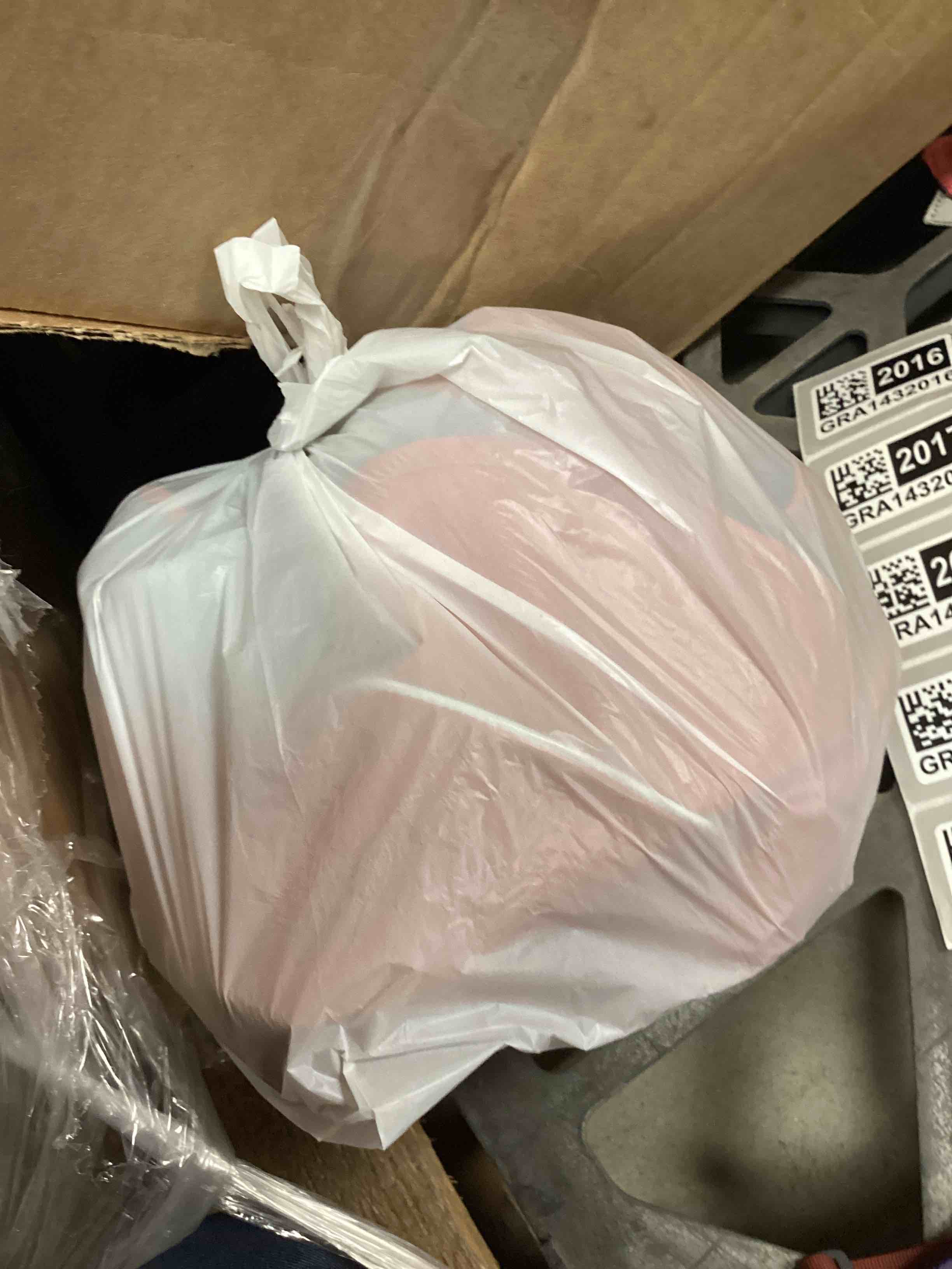 https://s3.amazonaws.com/lotting-images-prod/bidfta/GRA1432019_1743703217785.jpeg