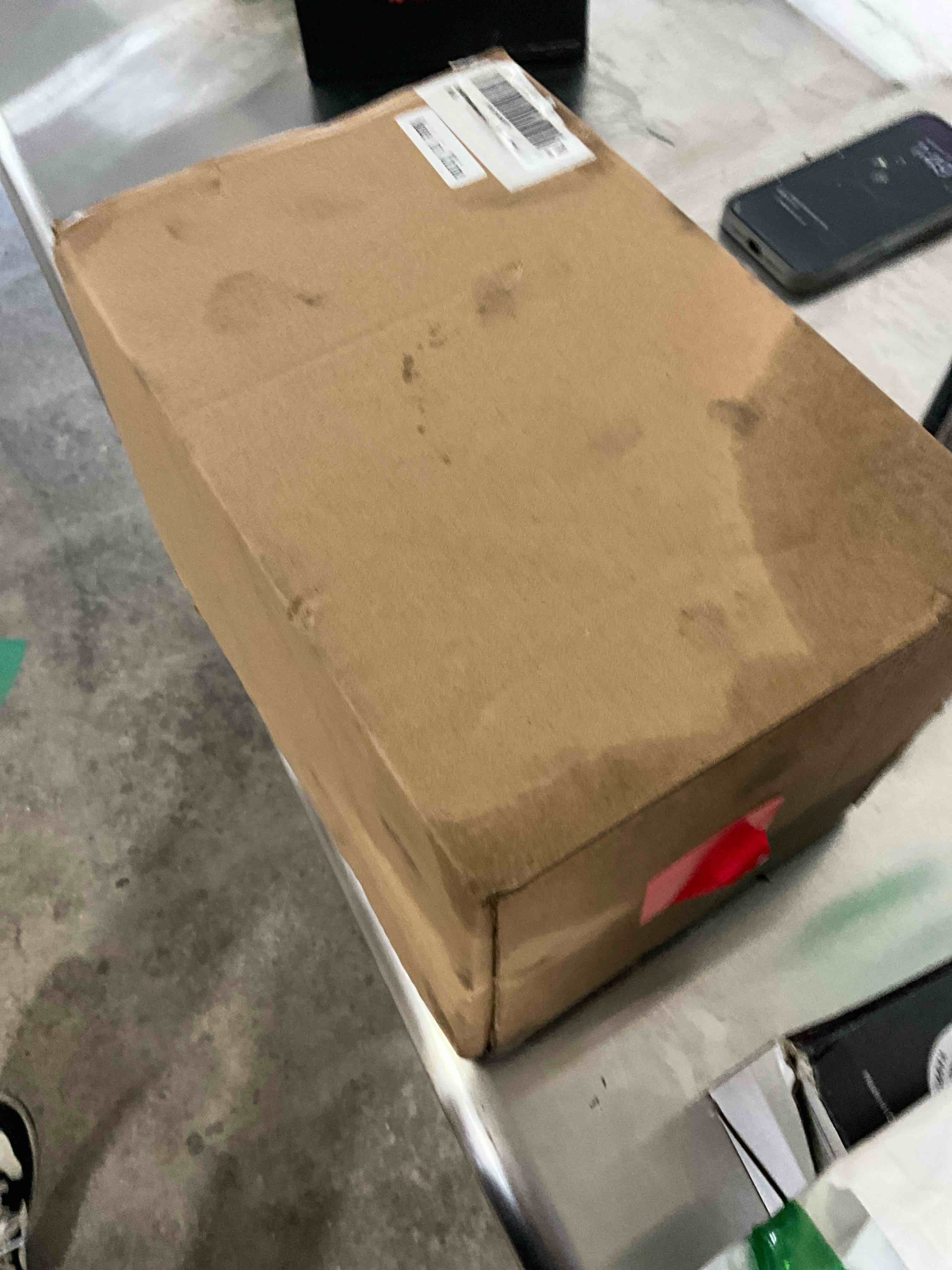 https://s3.amazonaws.com/lotting-images-prod/bidfta/GRA1432199_1753292976614.jpeg
