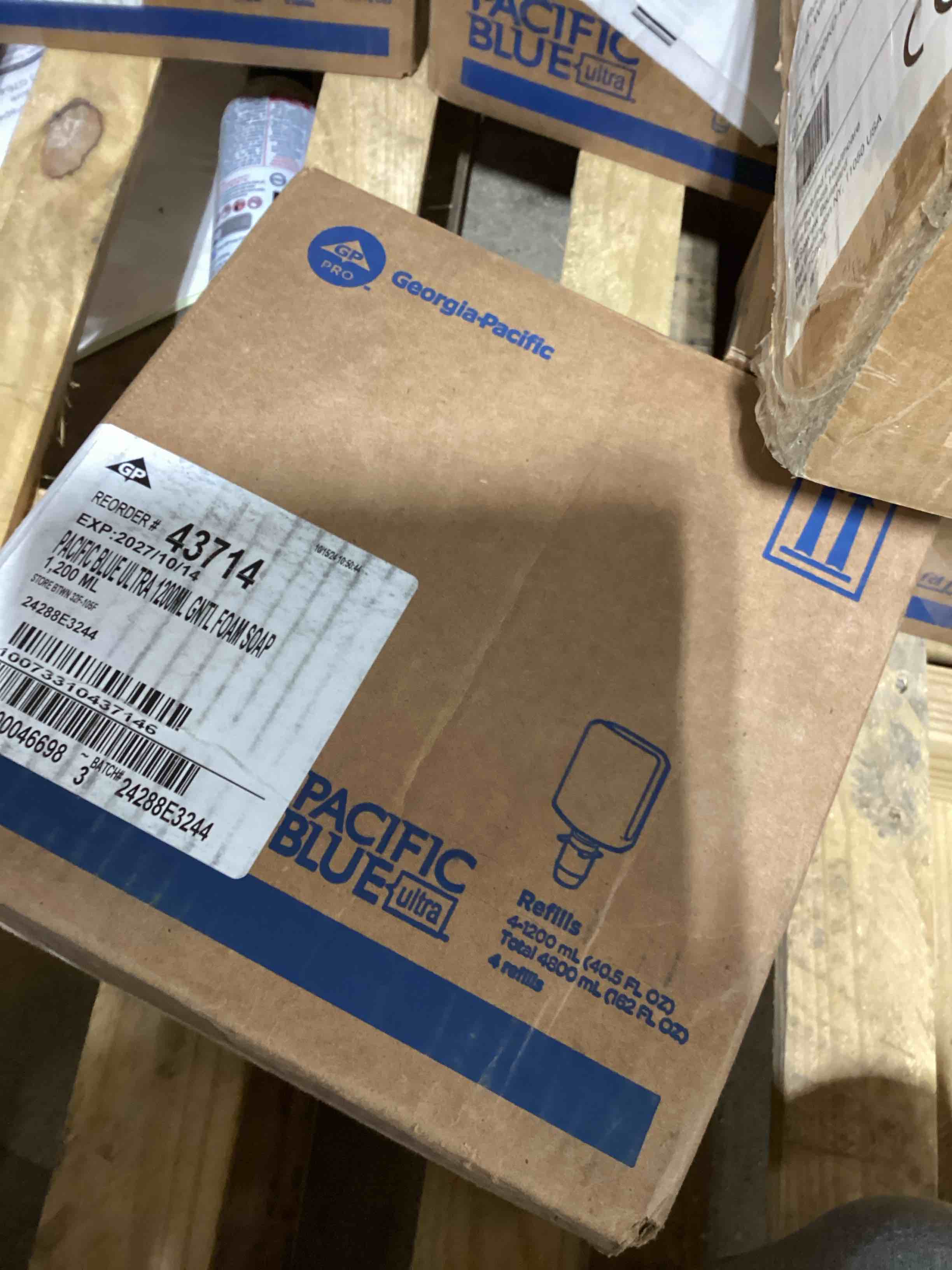 https://s3.amazonaws.com/lotting-images-prod/bidfta/GRA1432278_1743777756054.jpeg