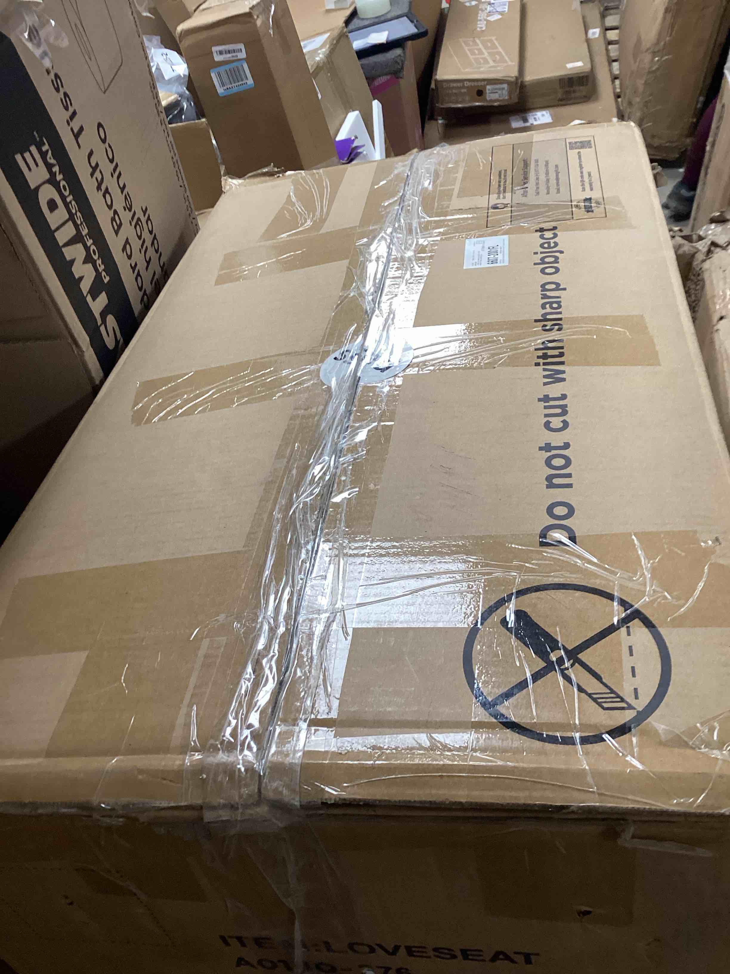 https://s3.amazonaws.com/lotting-images-prod/bidfta/GRA1433129_1745505948764.jpeg