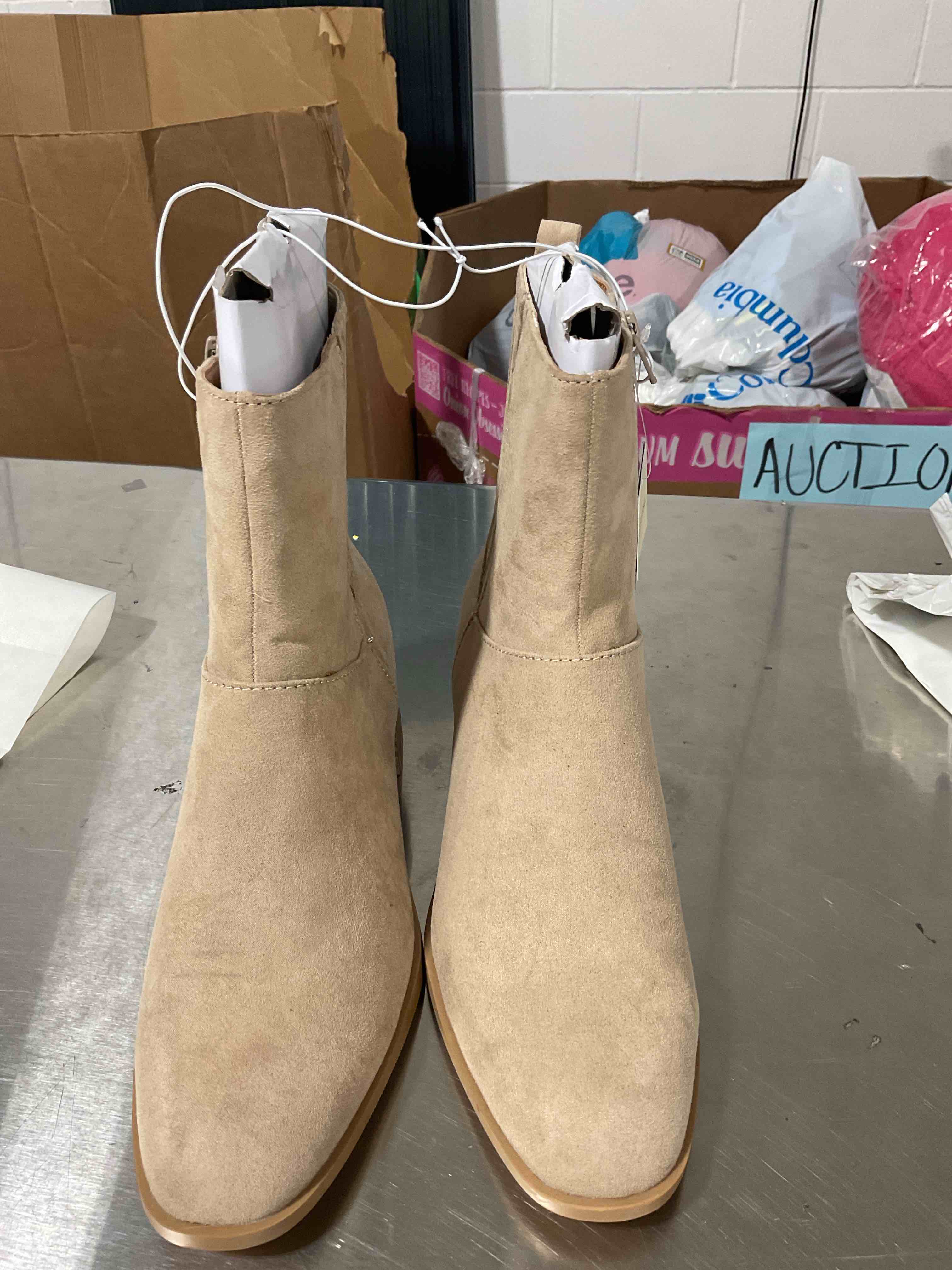 Women's Ashely Low Block Ankle Boots with Memory Foam Insole - Universal Thread™ Taupe 10