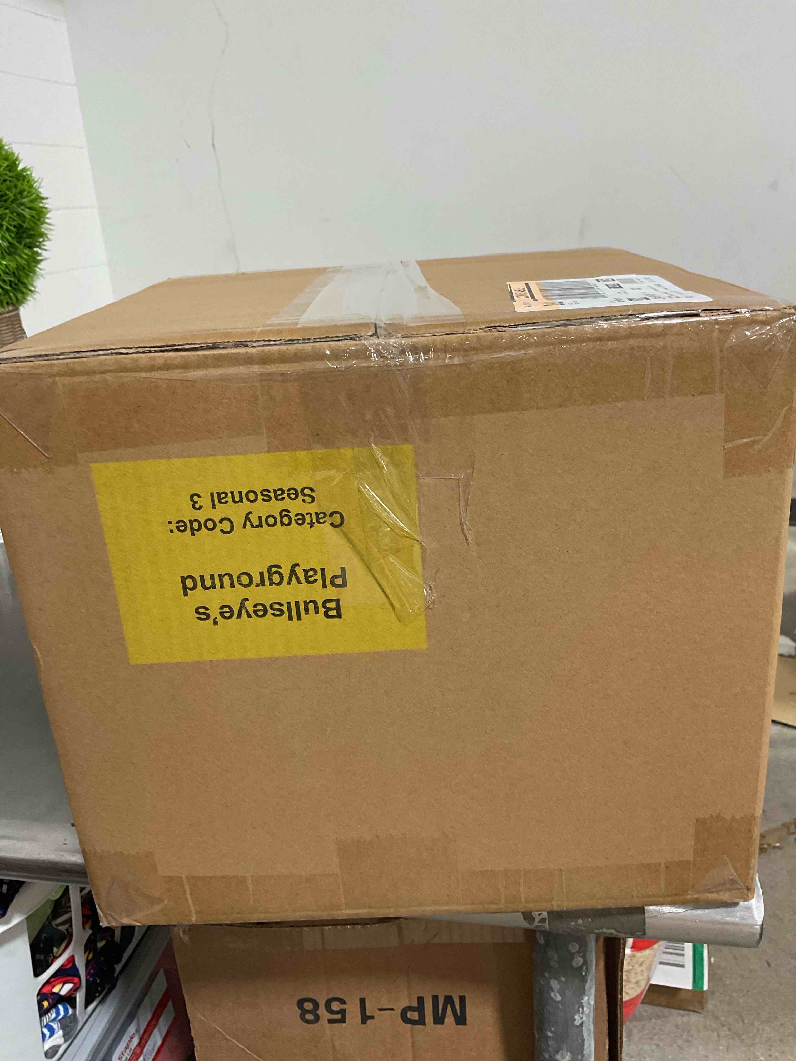 https://s3.amazonaws.com/lotting-images-prod/bidfta/GRA1437609_1750774590424.jpeg