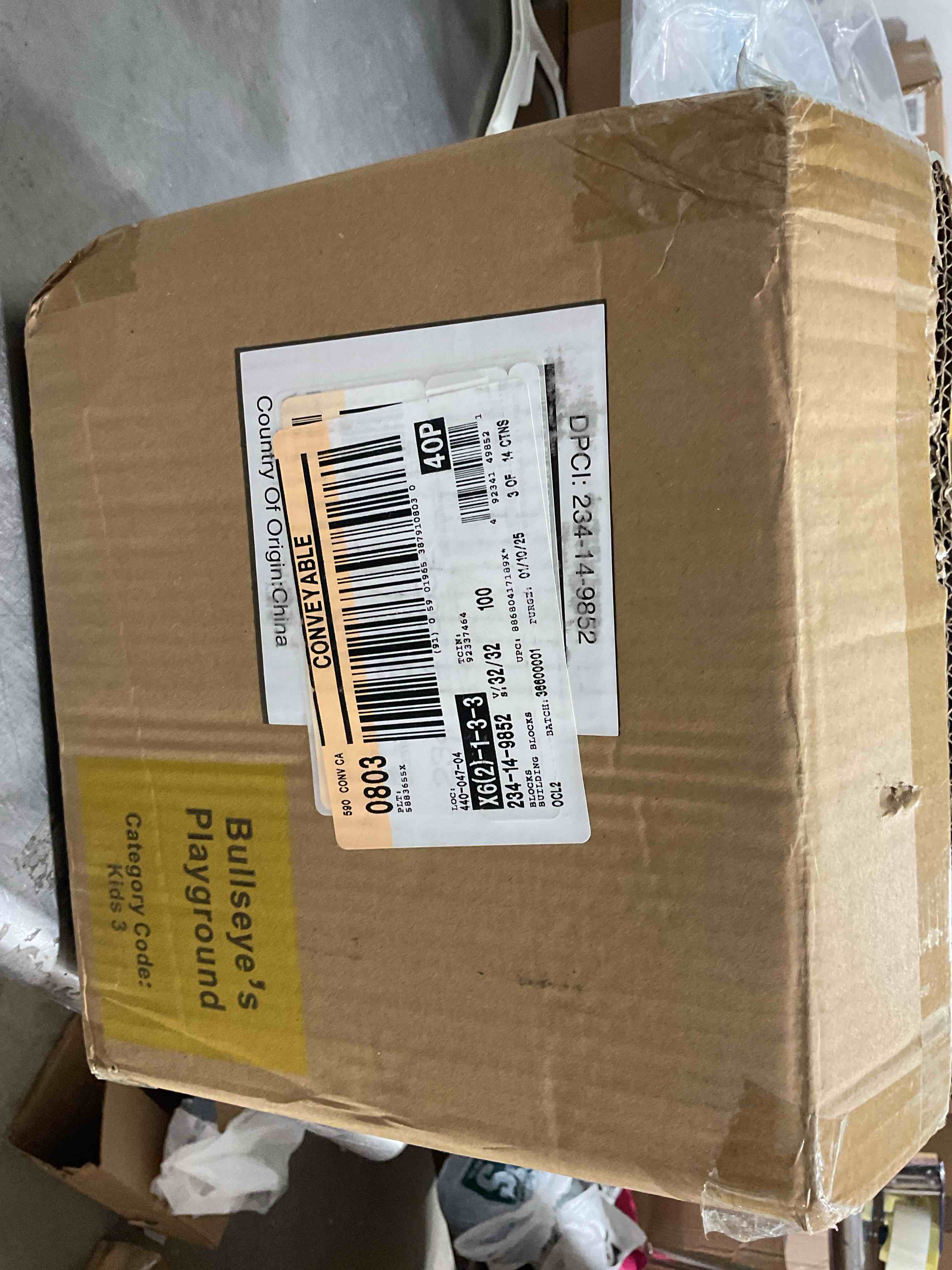 https://s3.amazonaws.com/lotting-images-prod/bidfta/GRA1437624_1750779252952.jpeg