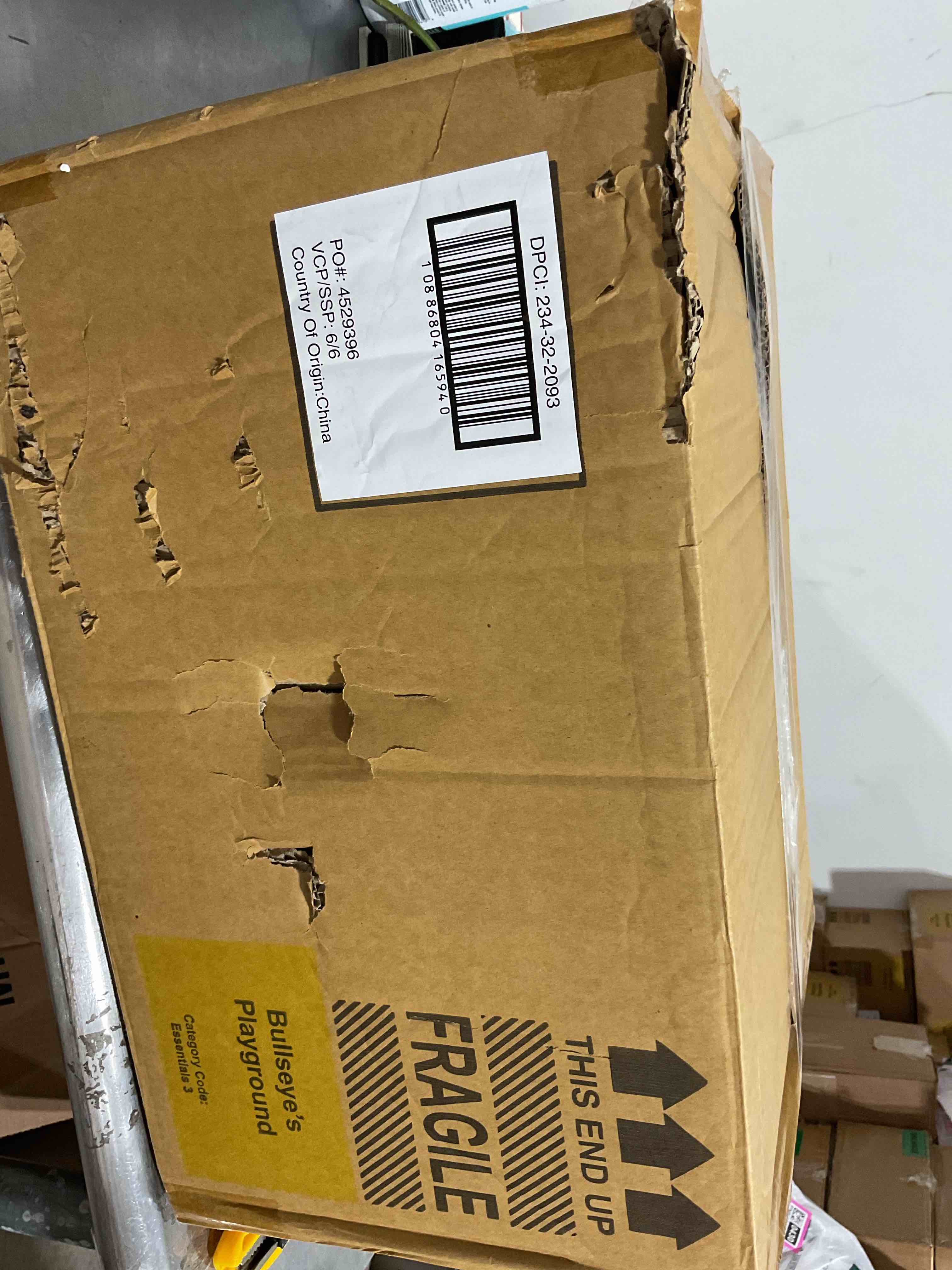https://s3.amazonaws.com/lotting-images-prod/bidfta/GRA1437655_1750859617784.jpeg