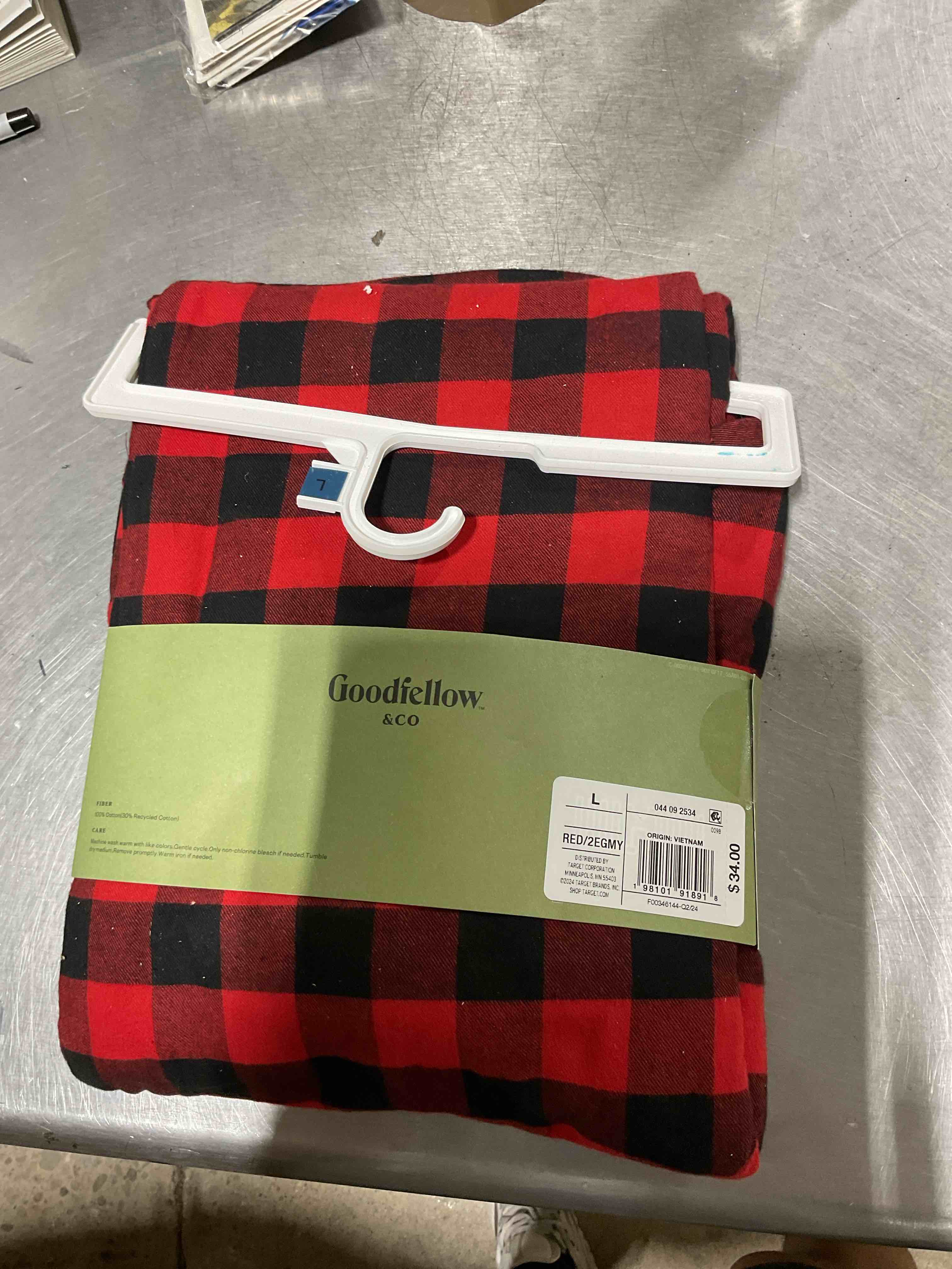 https://s3.amazonaws.com/lotting-images-prod/bidfta/GRA1437687_1750869518997.jpeg