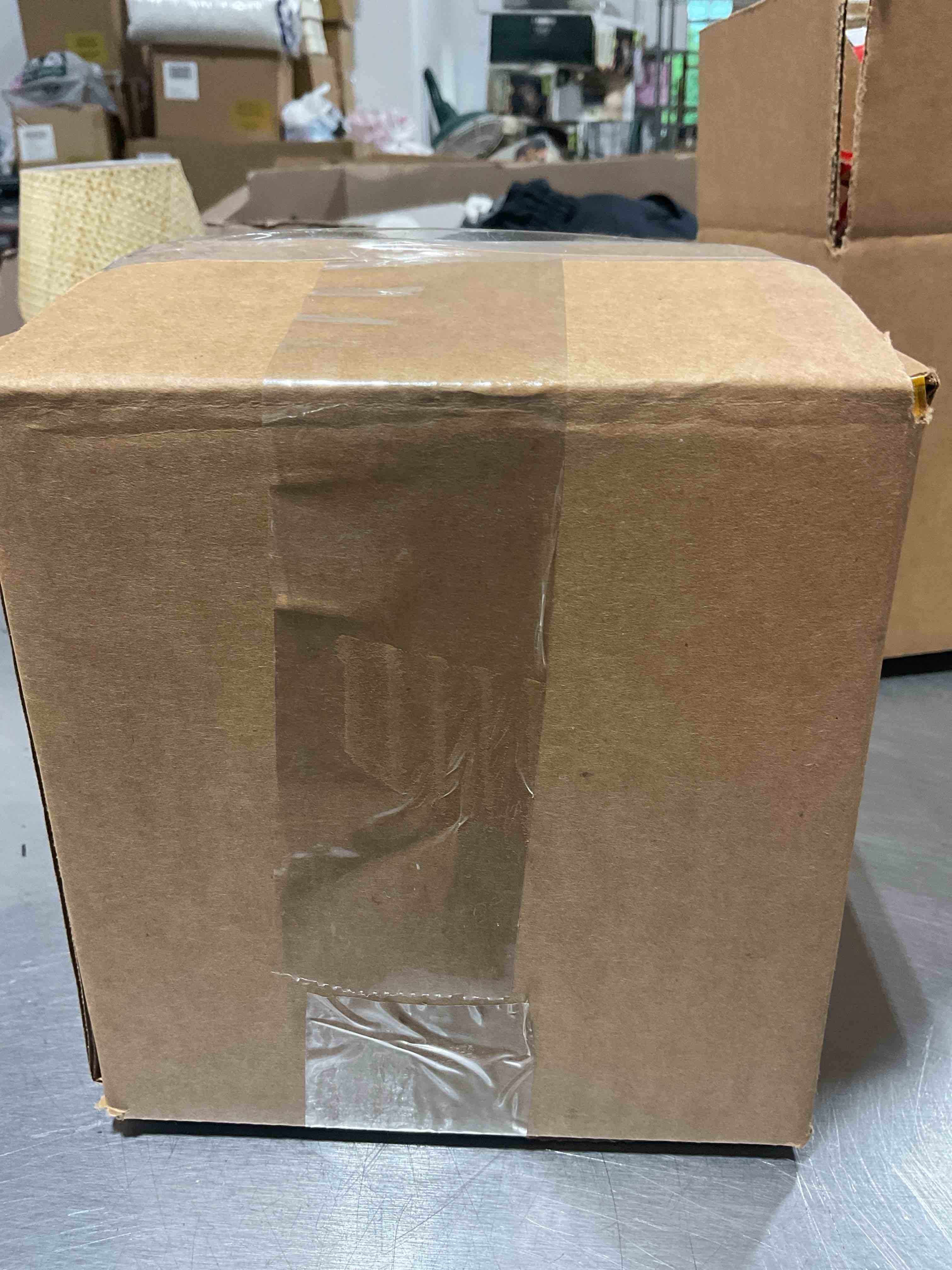 https://s3.amazonaws.com/lotting-images-prod/bidfta/GRA1437749_1750888456626.jpeg