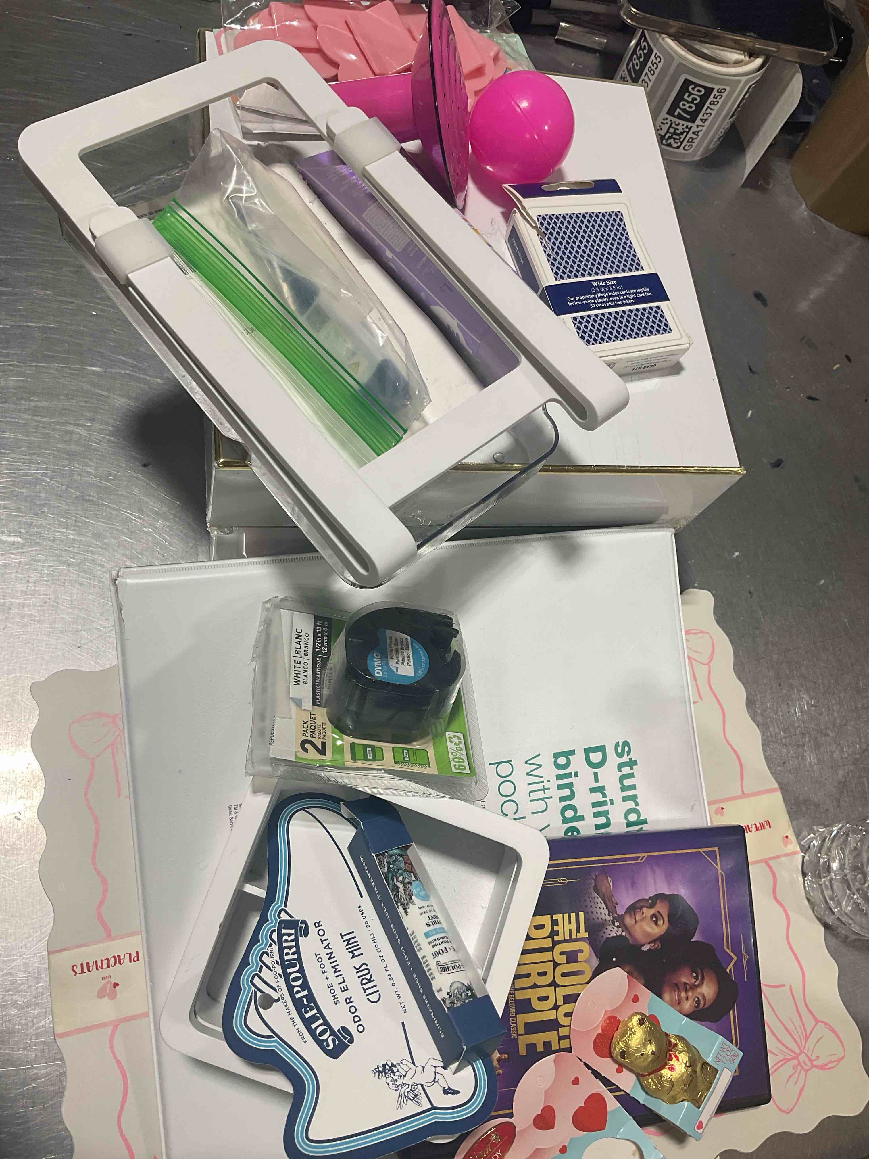 assorted item 