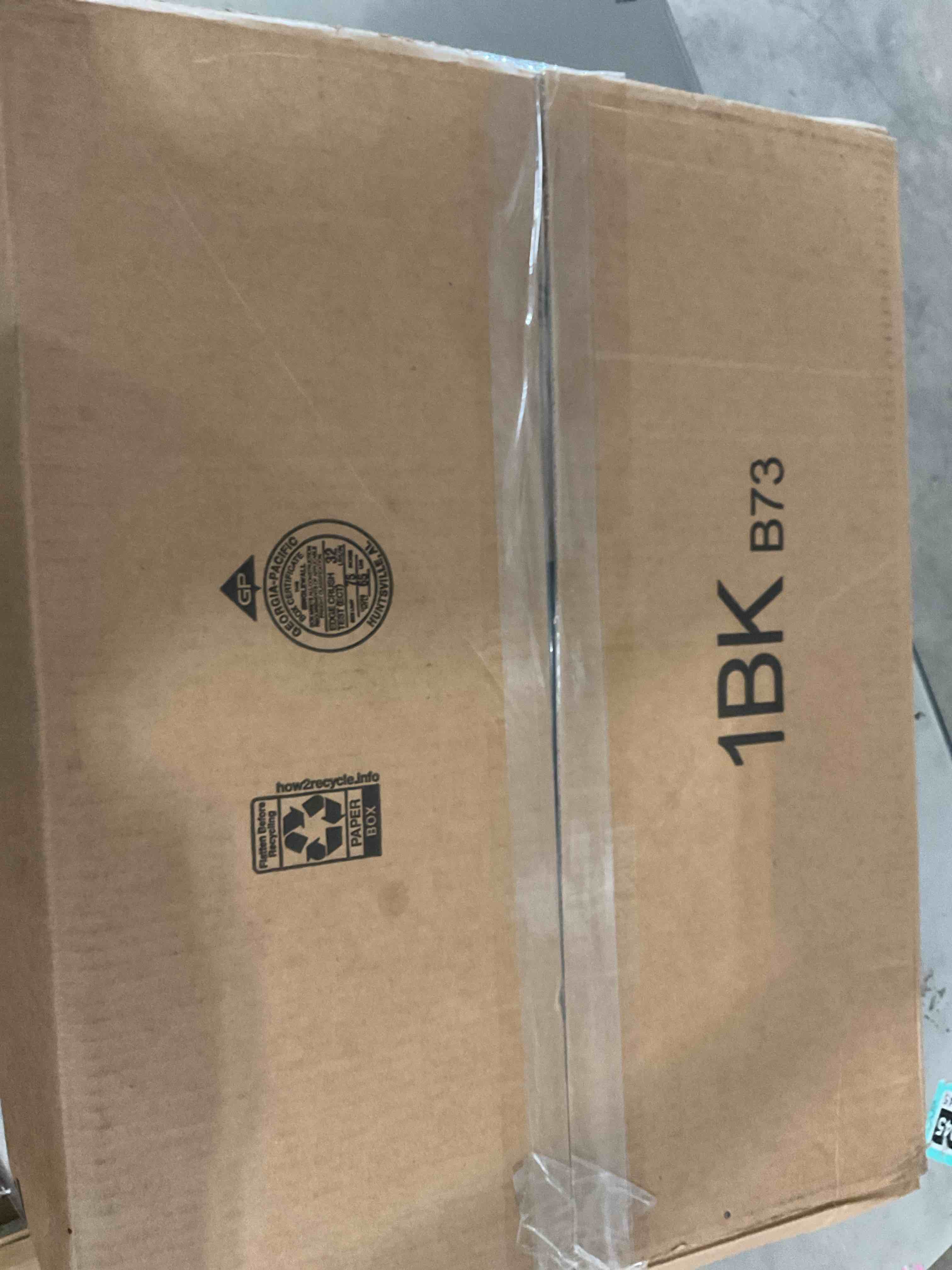 https://s3.amazonaws.com/lotting-images-prod/bidfta/GRA1438012_1753280654677.jpeg