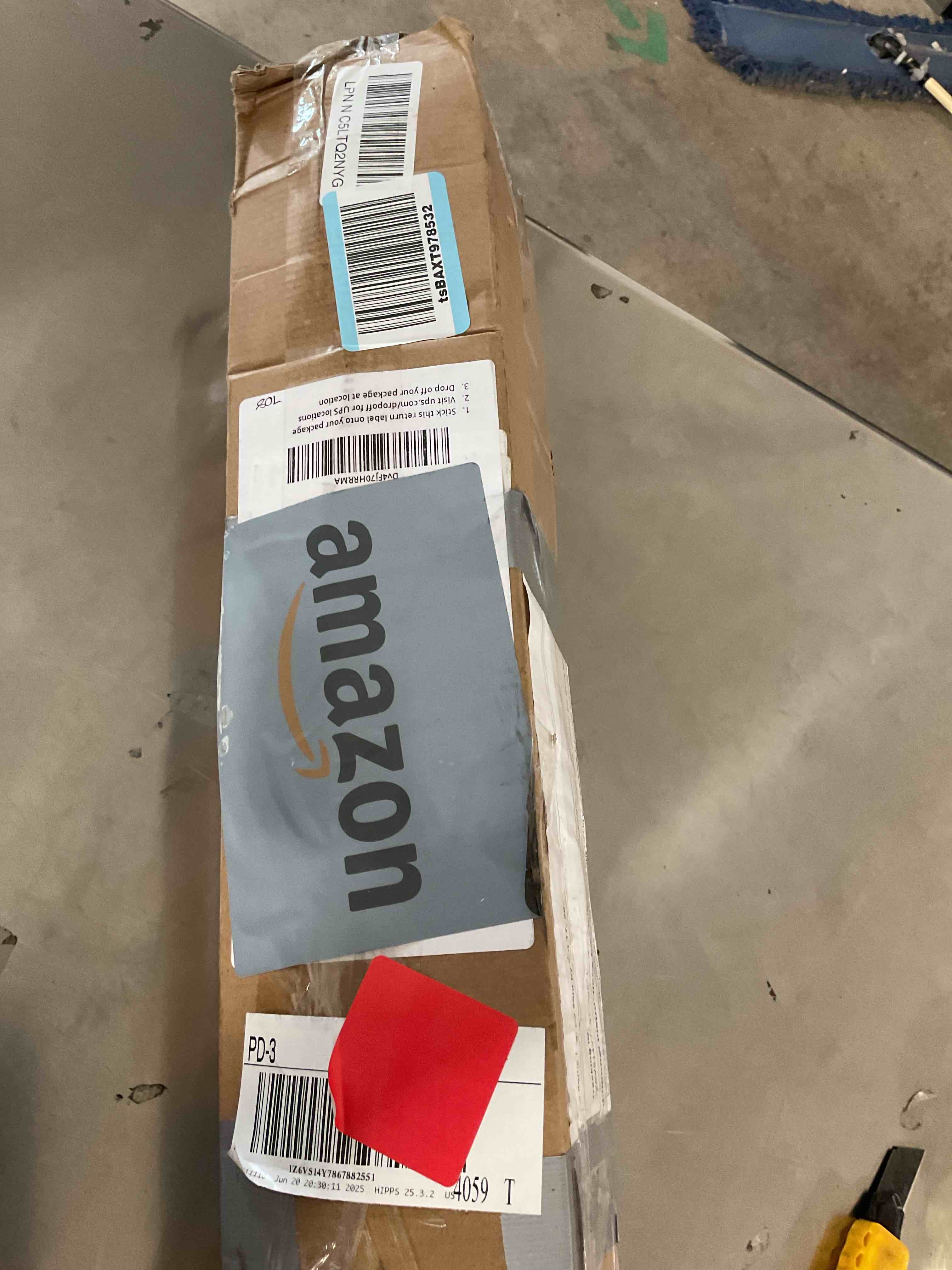 https://s3.amazonaws.com/lotting-images-prod/bidfta/GRA1438013_1753280980768.jpeg