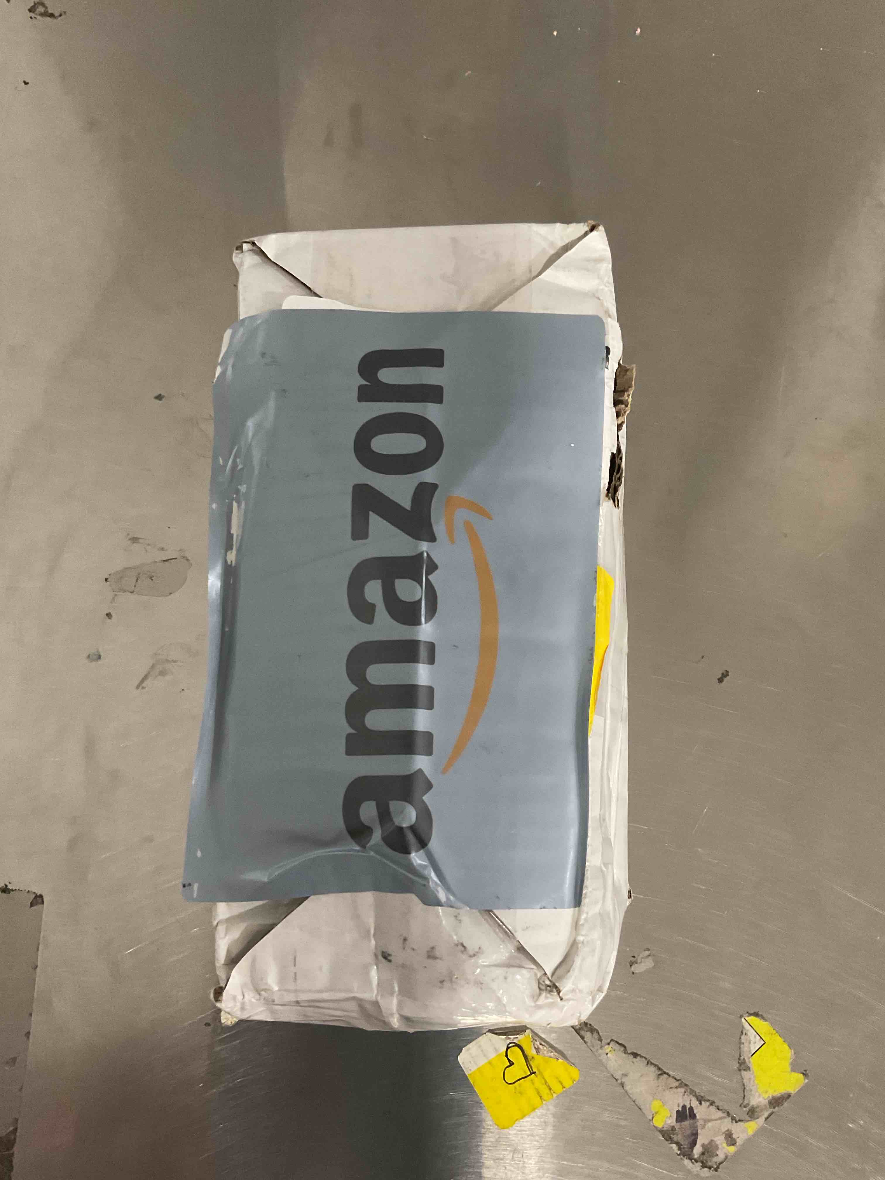 https://s3.amazonaws.com/lotting-images-prod/bidfta/GRA1438032_1753286180267.jpeg