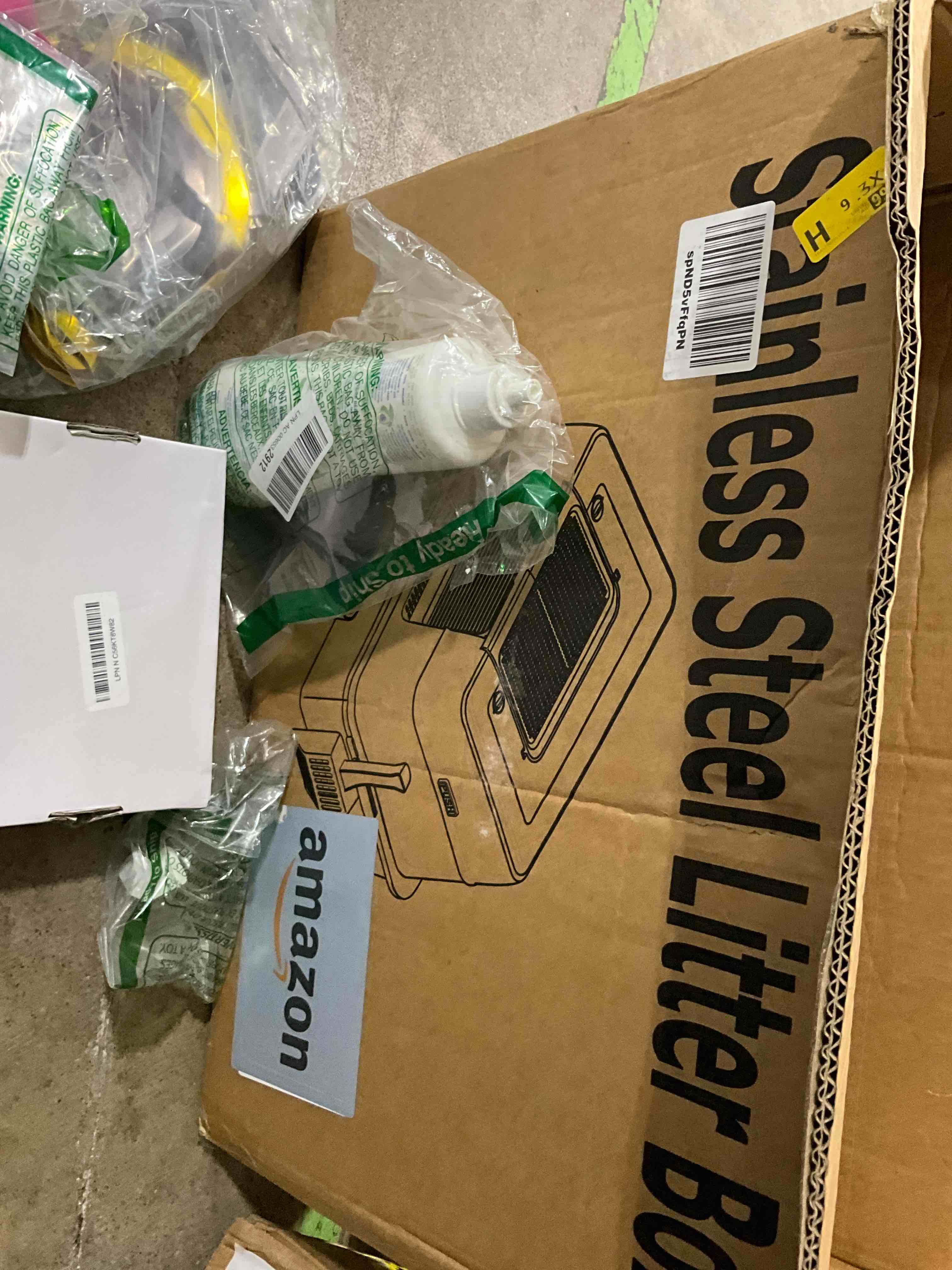 https://s3.amazonaws.com/lotting-images-prod/bidfta/GRA1438180_1753372469978.jpeg
