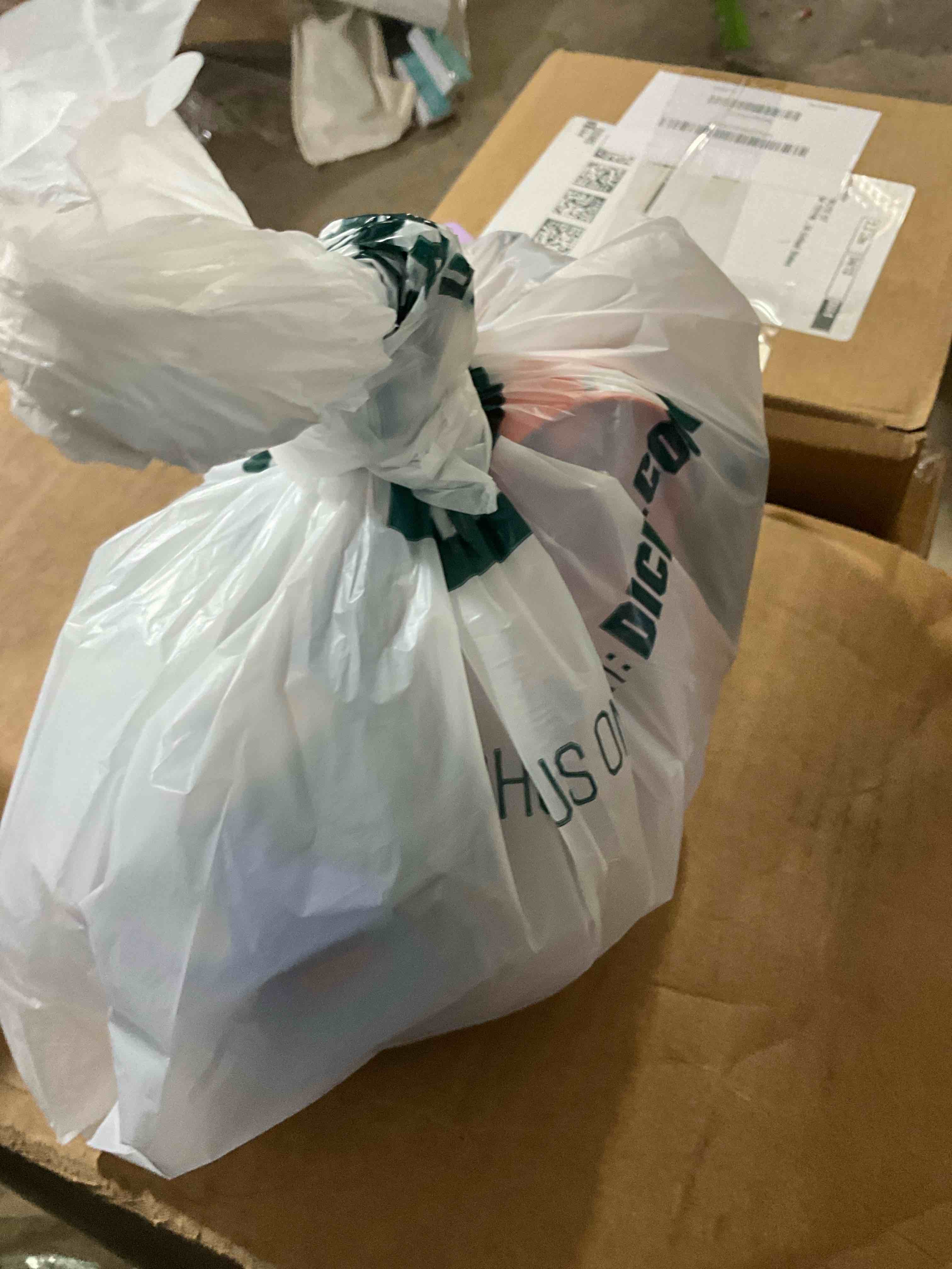 https://s3.amazonaws.com/lotting-images-prod/bidfta/GRA1438183_1753371273496.jpeg