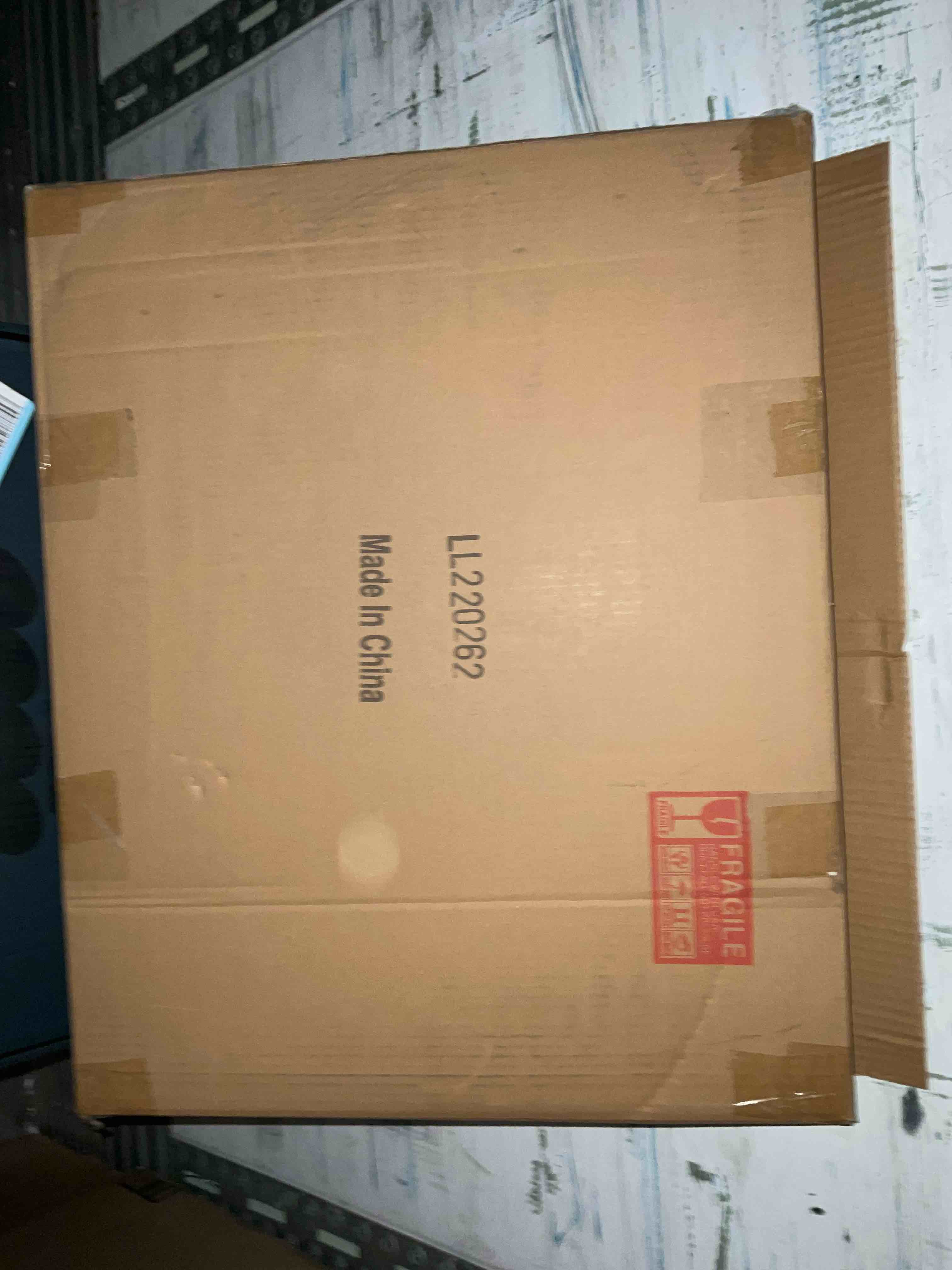 https://s3.amazonaws.com/lotting-images-prod/bidfta/GRA1438312_1757604483602.jpeg